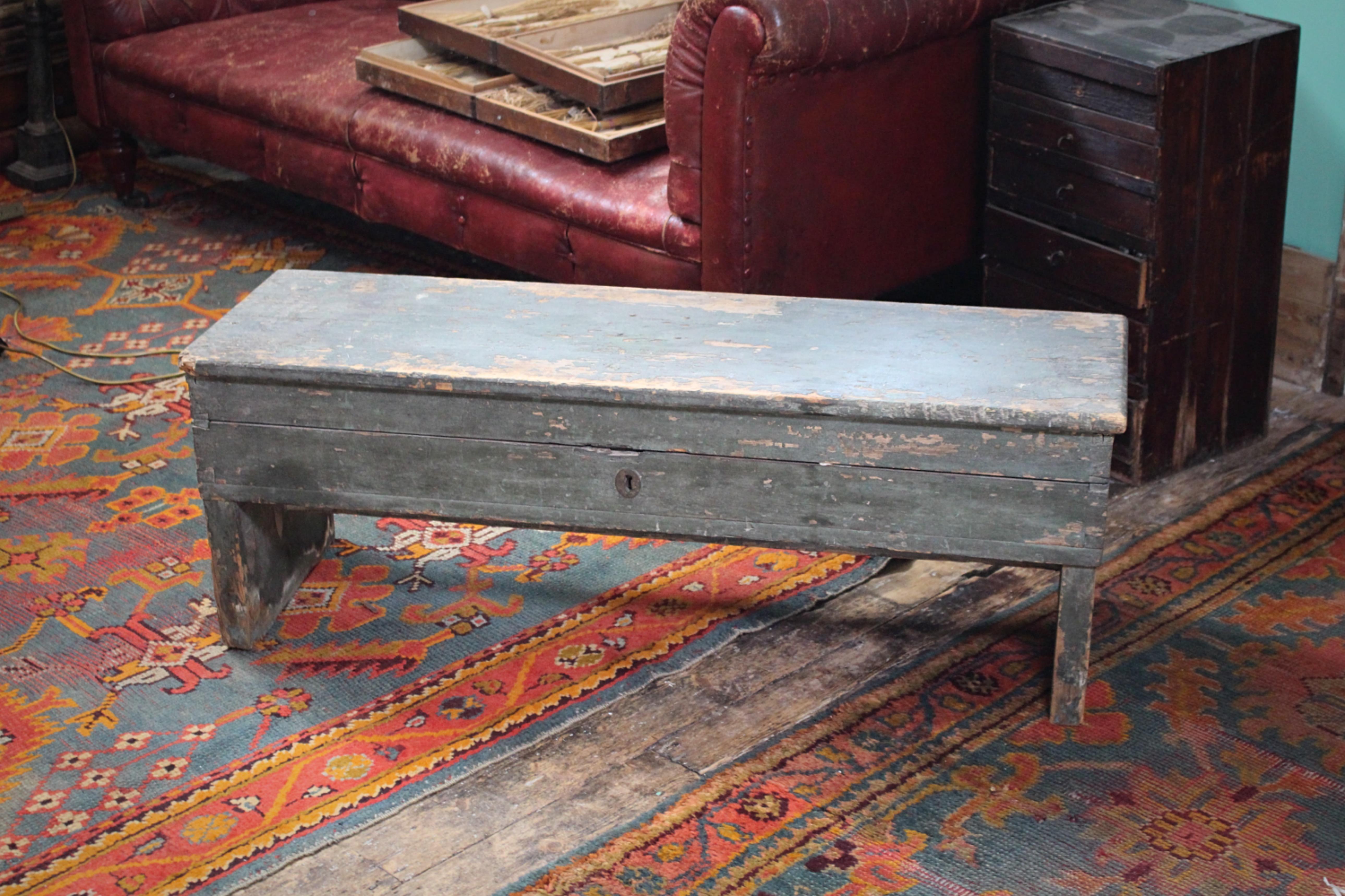 Pine 19th Century English Country House Bowls Bench Hallway Original Paint For Sale