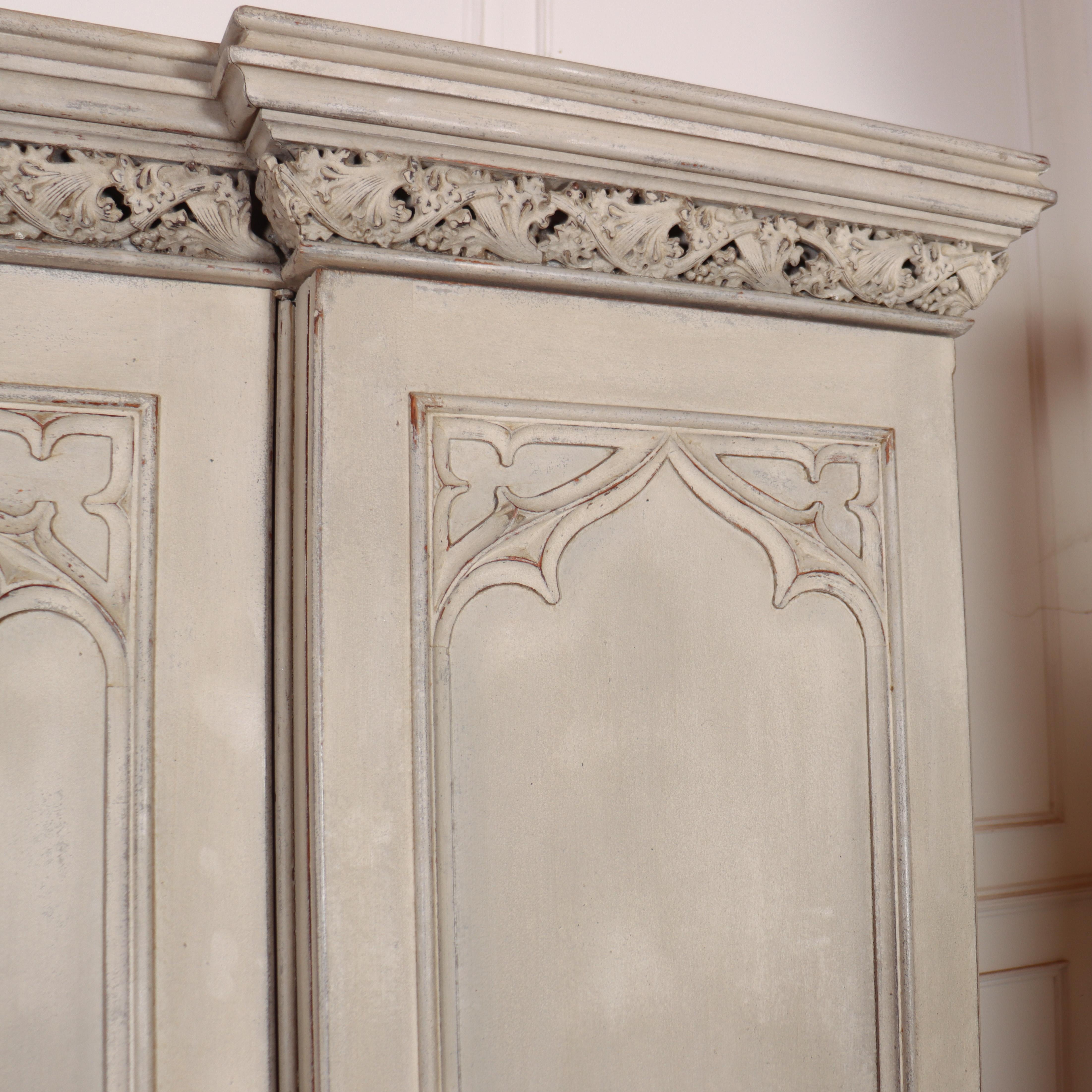 19th Century English Country House Gothic Wardrobe In Good Condition For Sale In Leamington Spa, Warwickshire