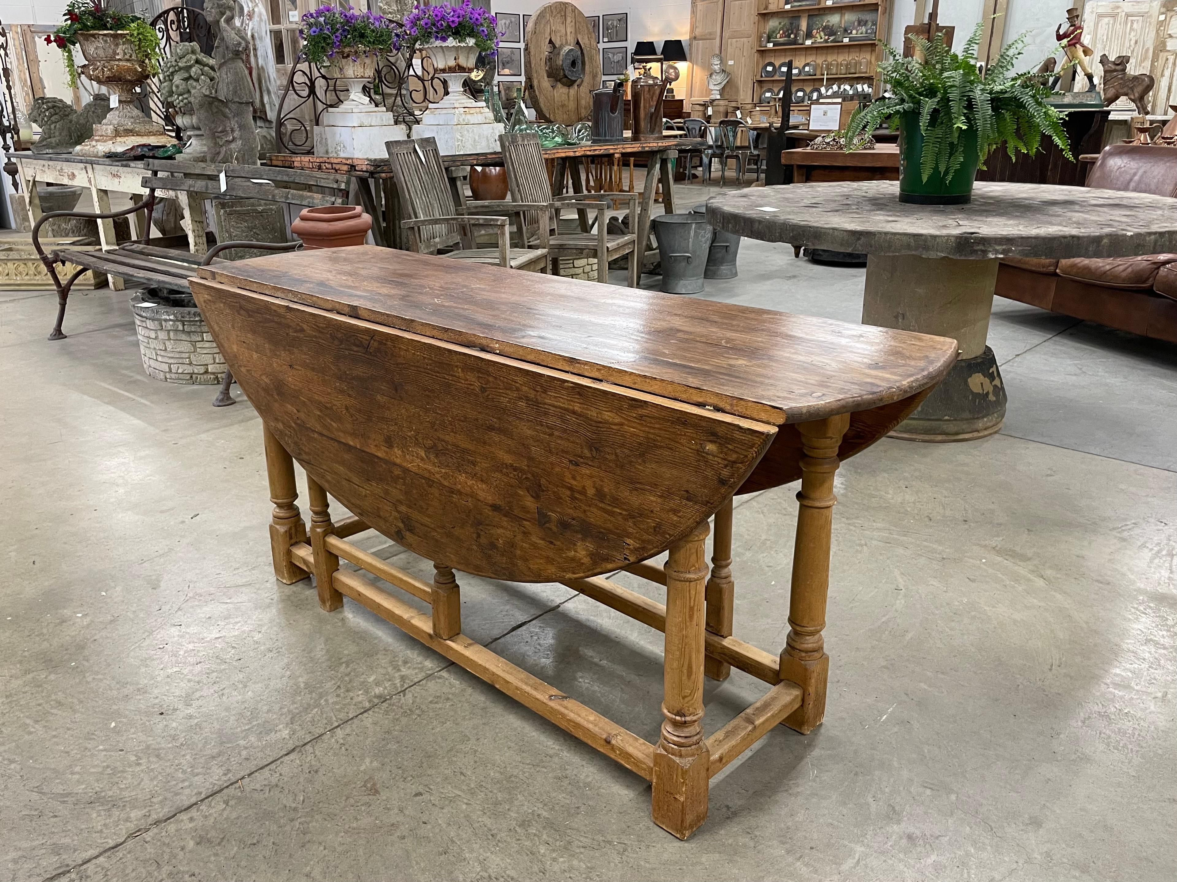 19th Century English Country House Oval Drop Leaf Table 5