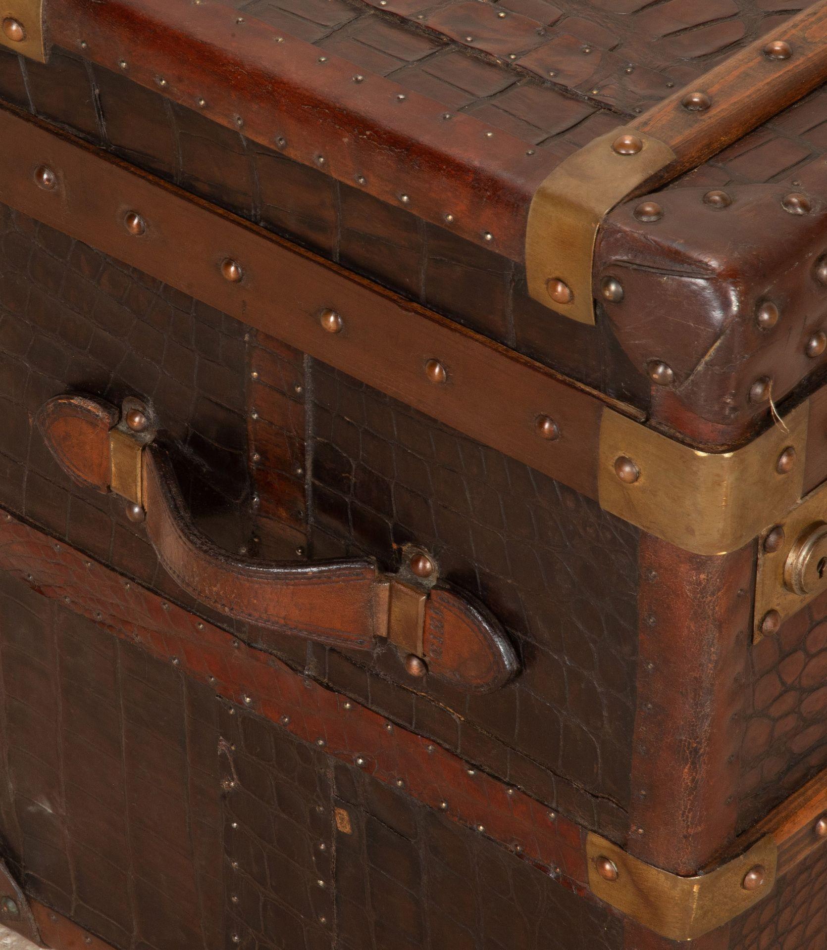 19th Century English Crocodile Pressed Leather Trunk For Sale 3