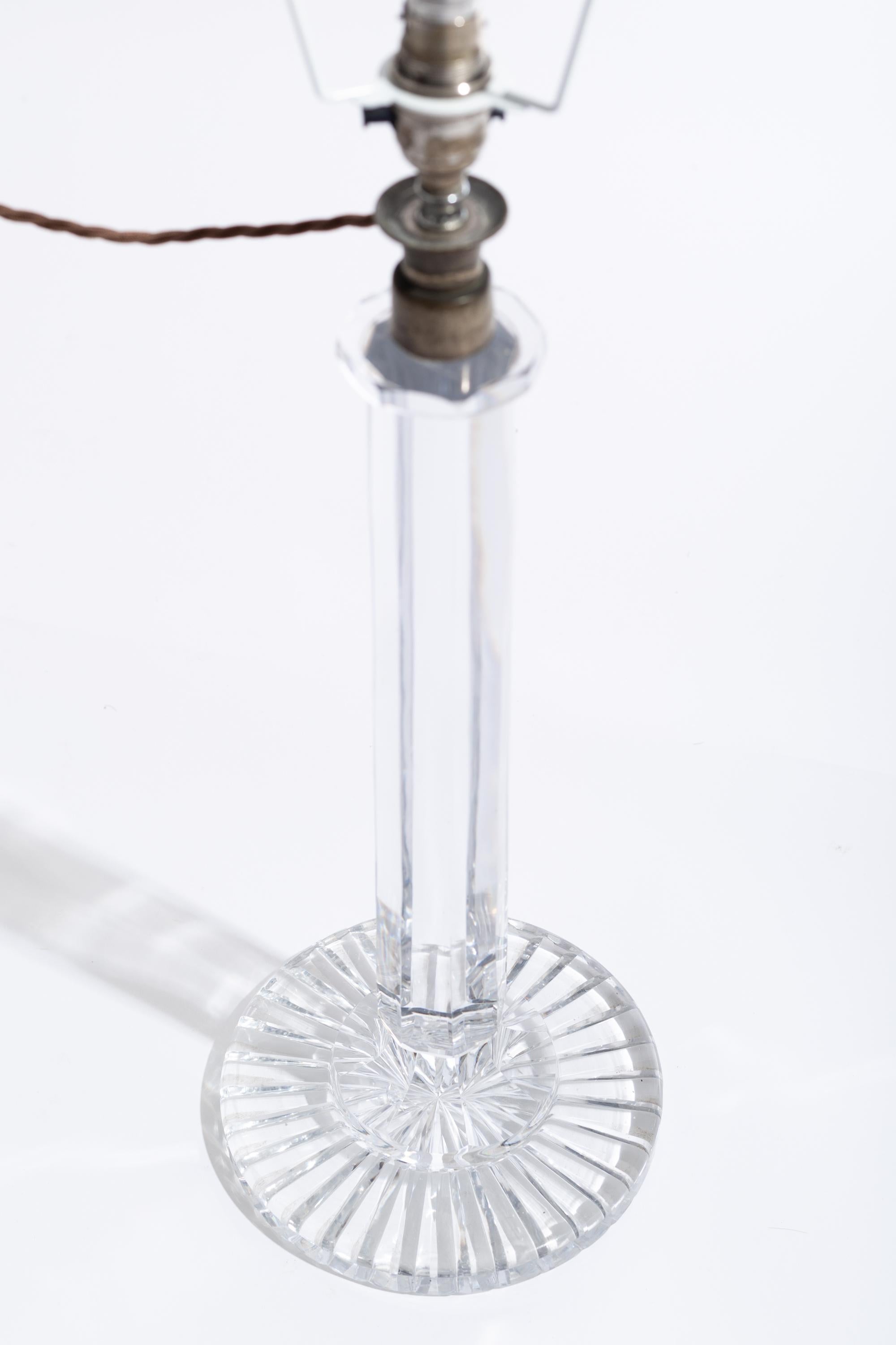 Lámpara de columna de cristal tallado inglés del siglo XIX Inglés en venta