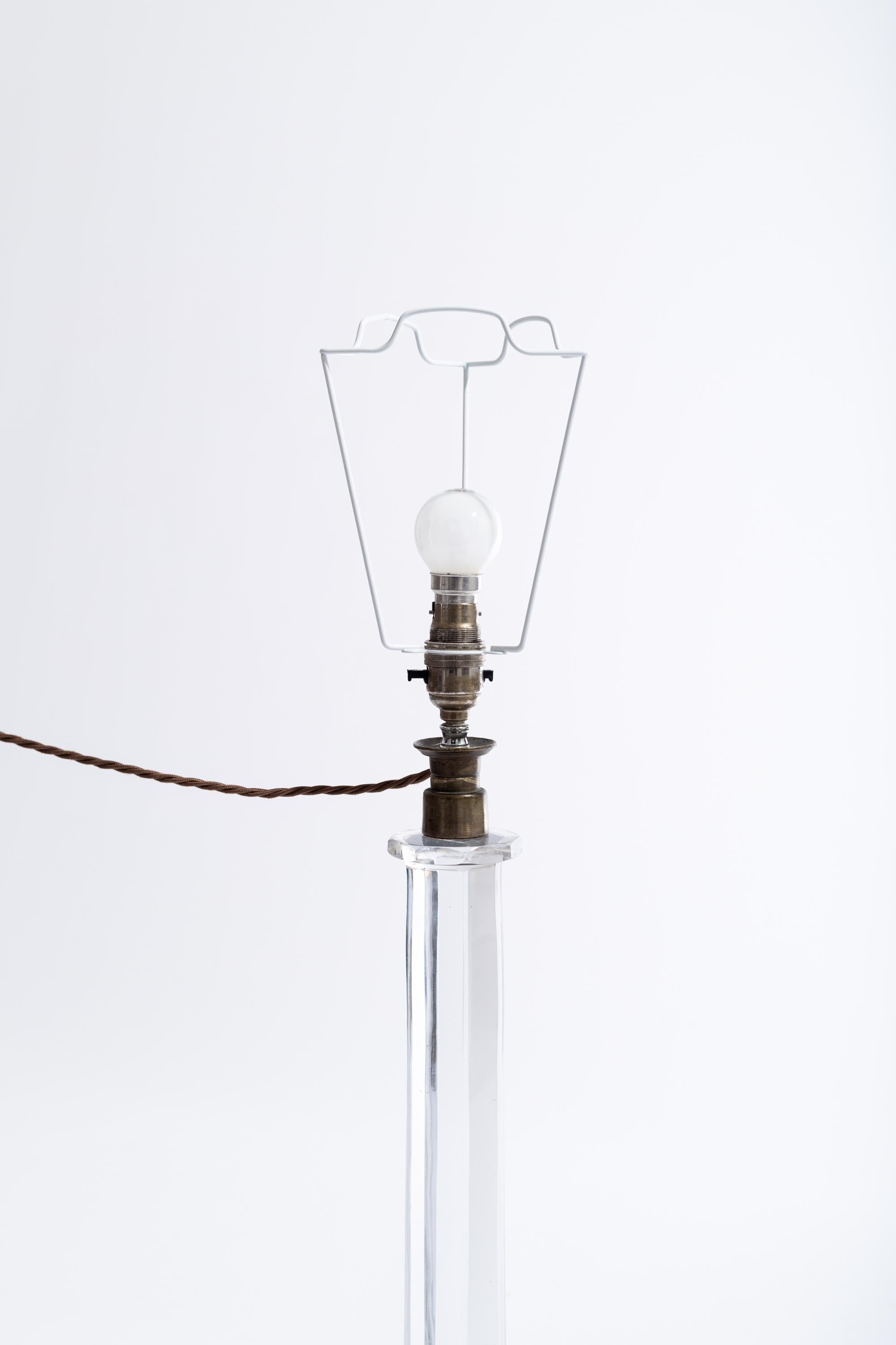 Lámpara de columna de cristal tallado inglés del siglo XIX en Bueno estado para la venta en London, GB