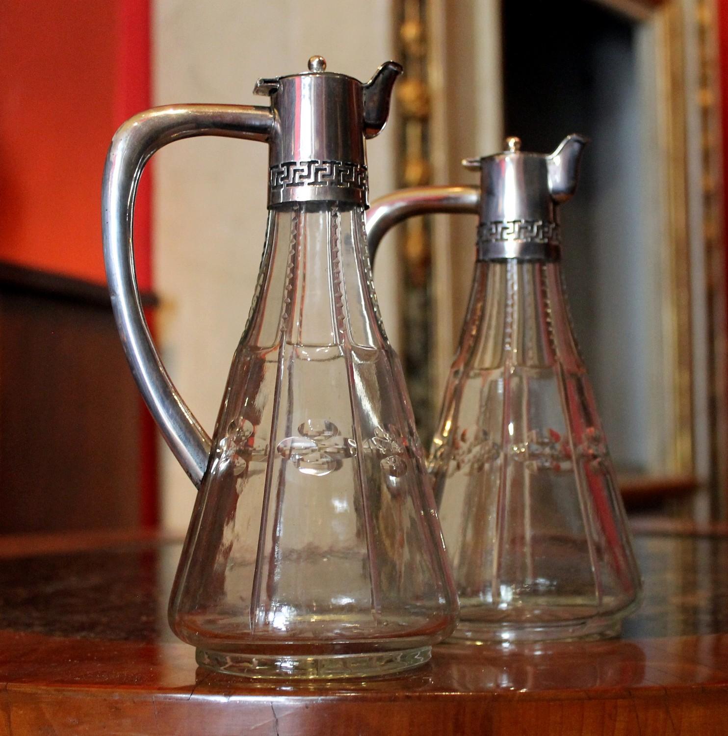 19th Century English Cut Glass and Sterling Silver Oil and Vinegar Cruet Set For Sale 7