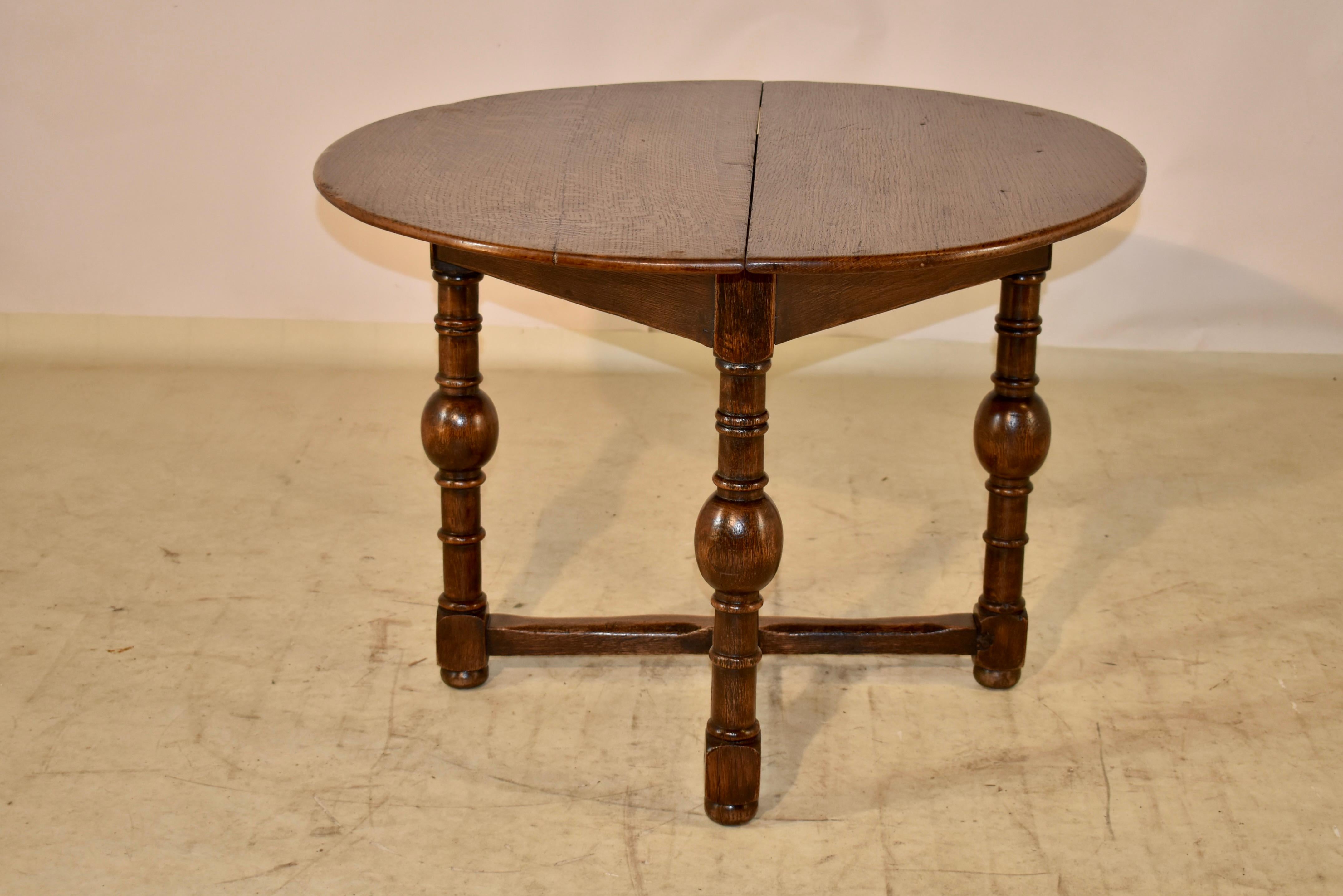 Oak 19th Century English Demi-Lune Drop-Leaf Table