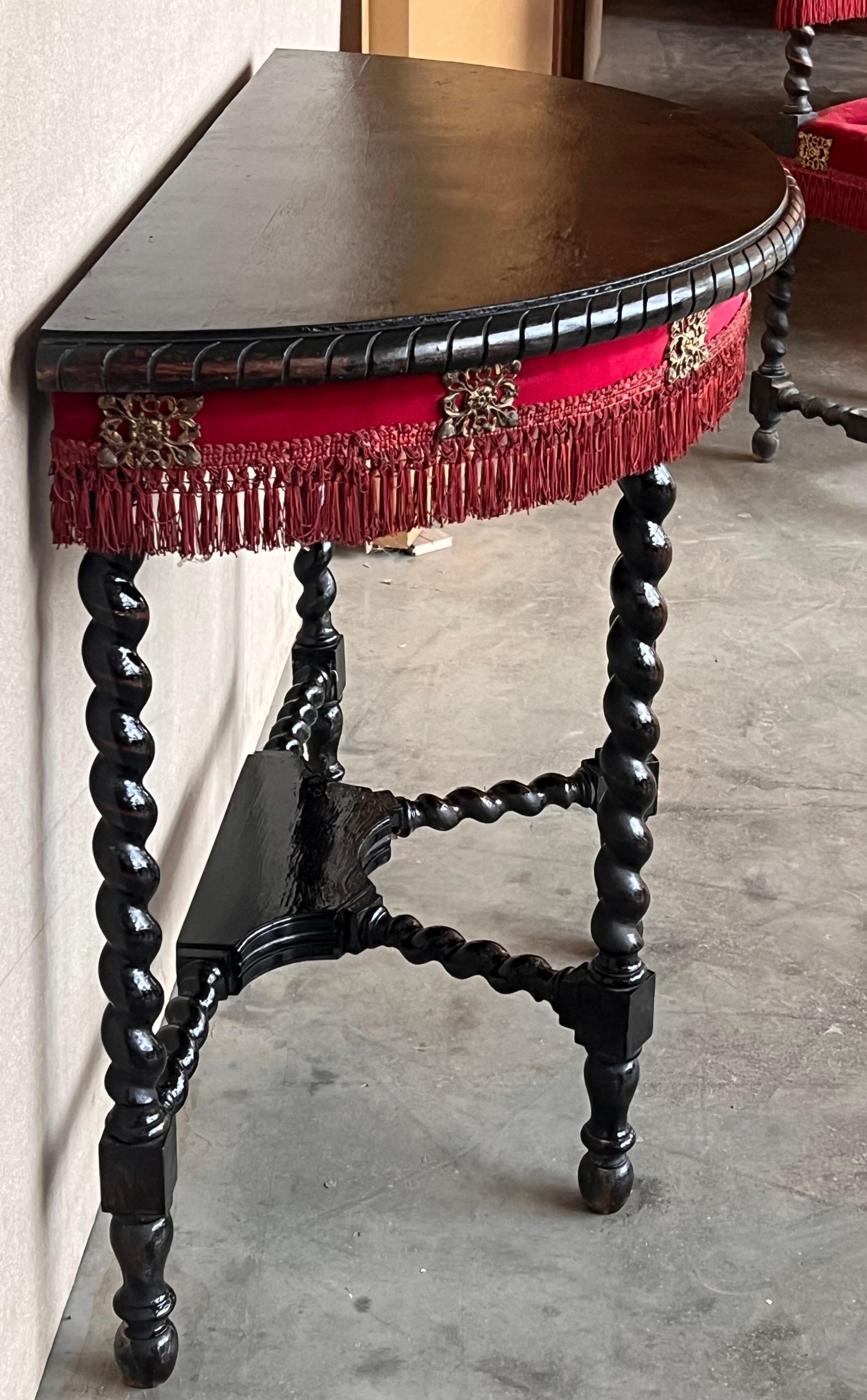 Spanish 19th Century English Demilune Table with Solomonic Legs and Fringes For Sale