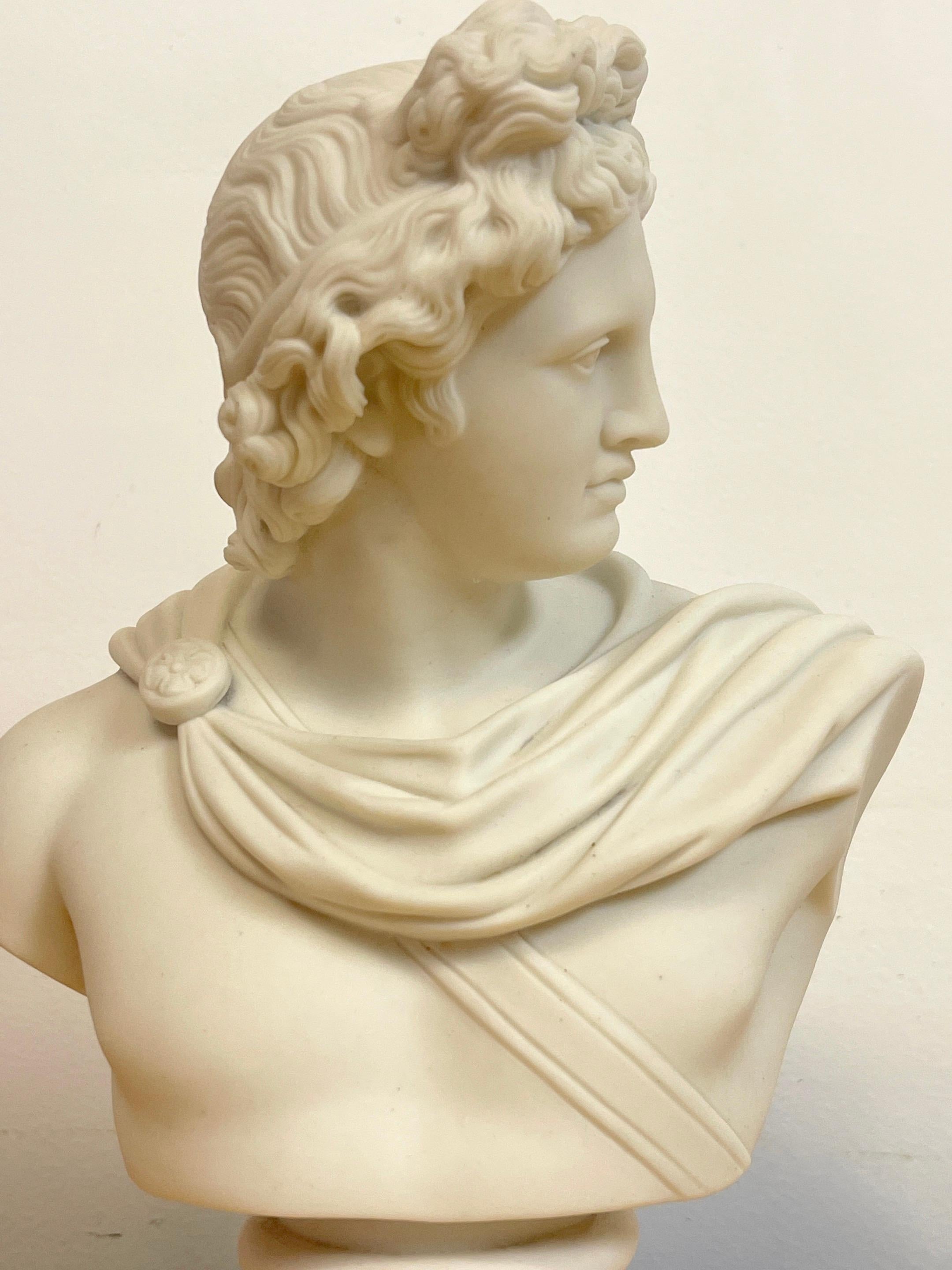Anglais Buste d'Apollo en parian de taille réduite, Angleterre, 19e siècle, Belvedere en vente