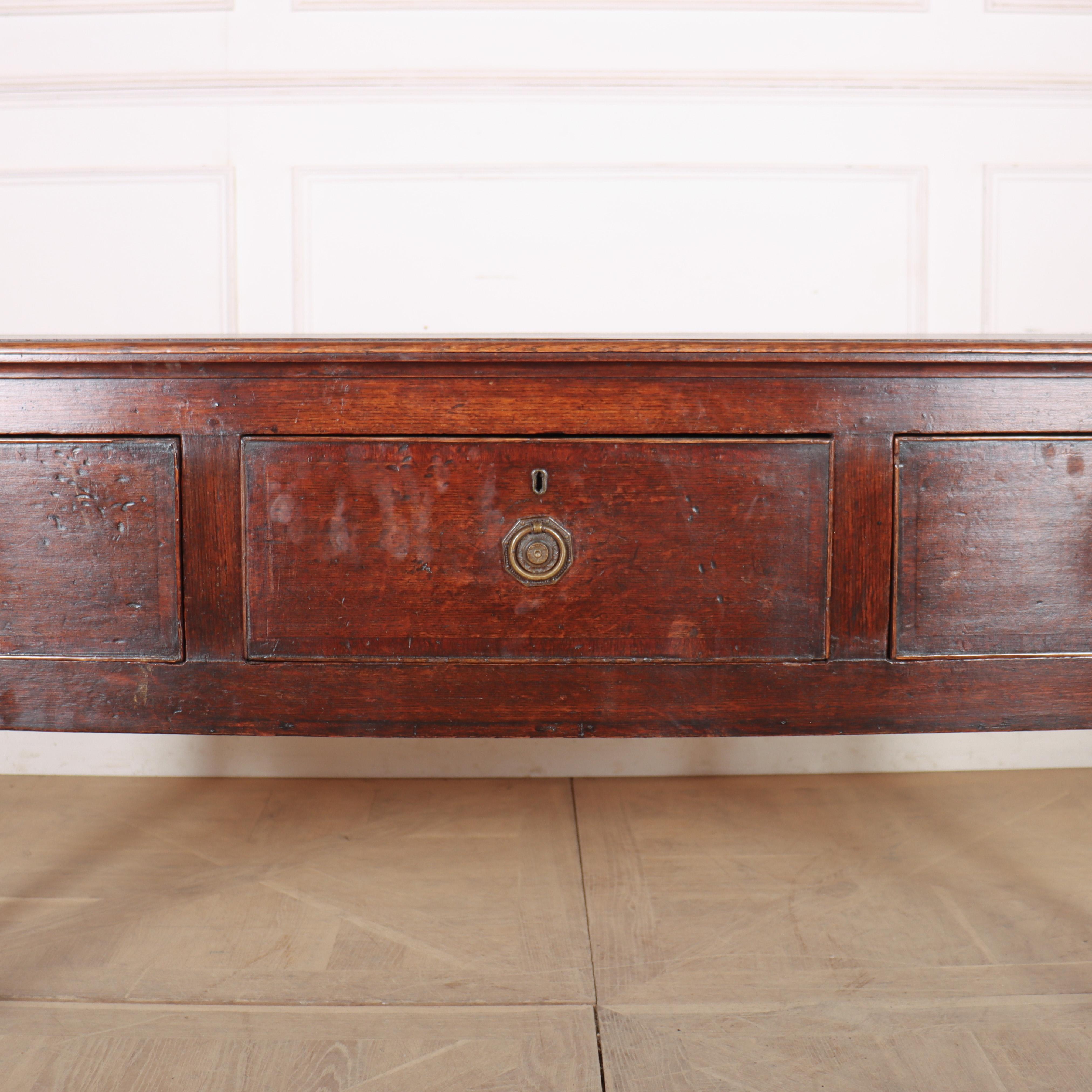 George III 19th Century English Dresser Base en vente