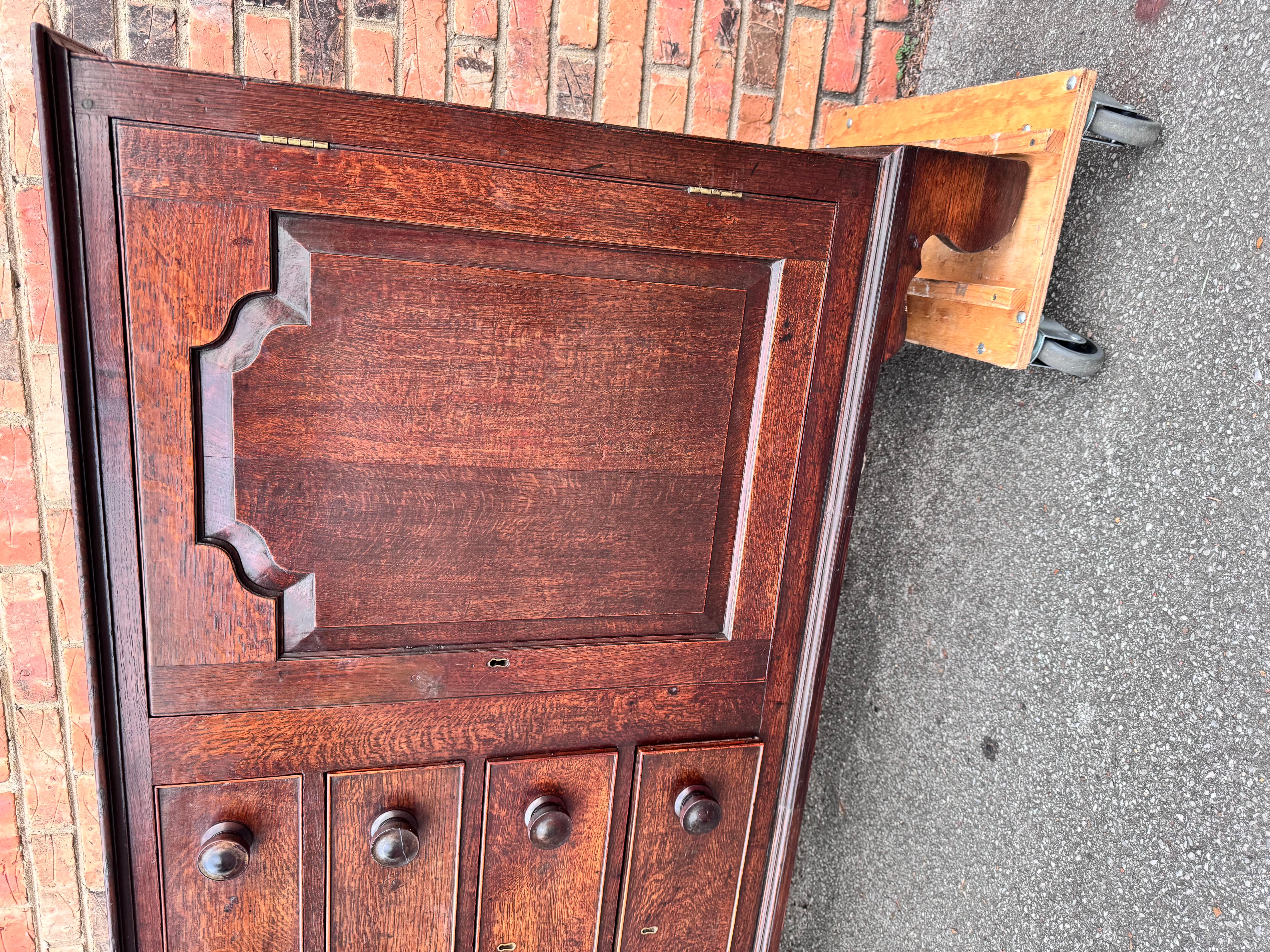 19th Century English Dresser Base In Good Condition In Nashville, TN