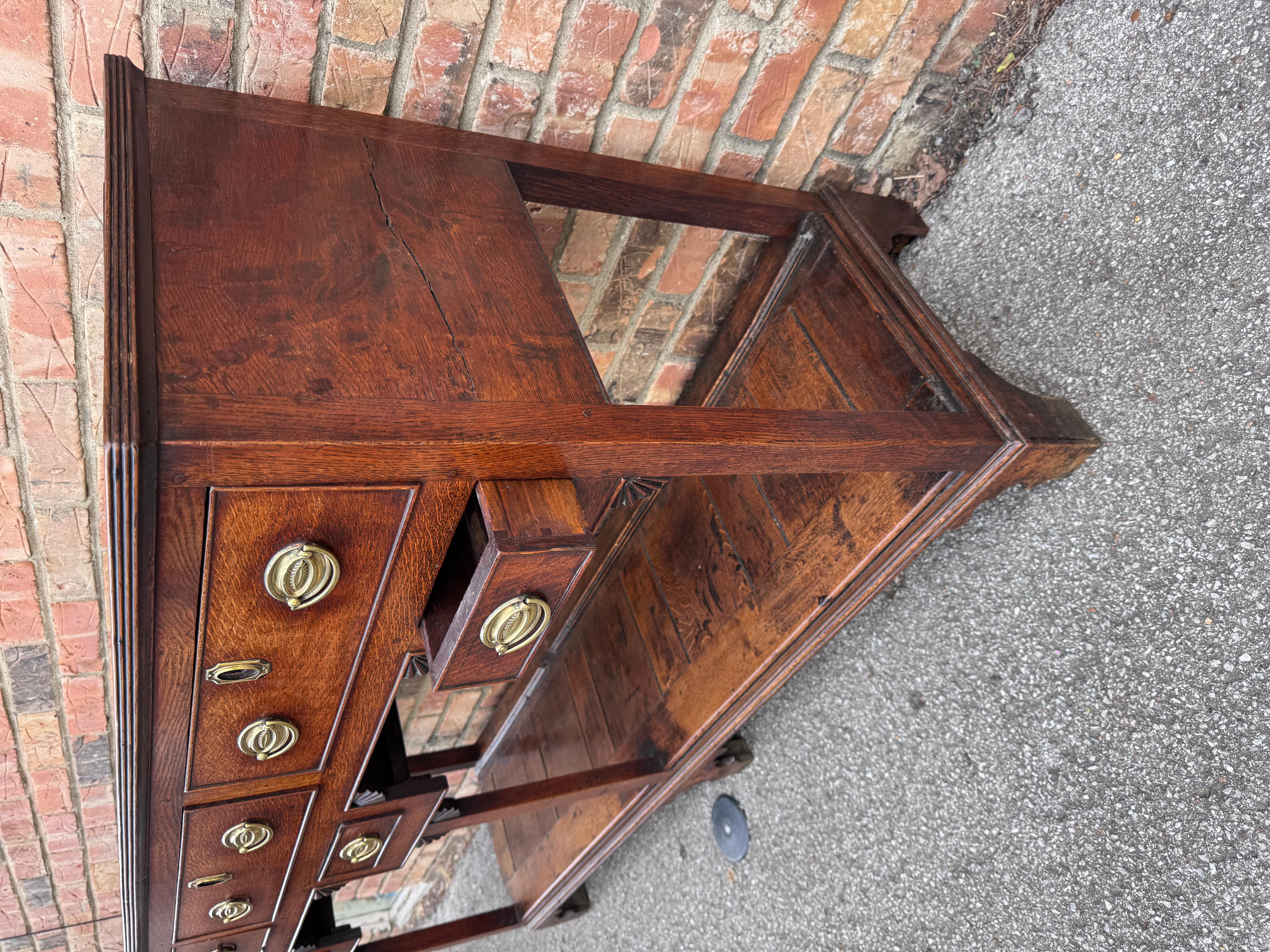 Base de cómoda inglesa del siglo XIX Madera en venta