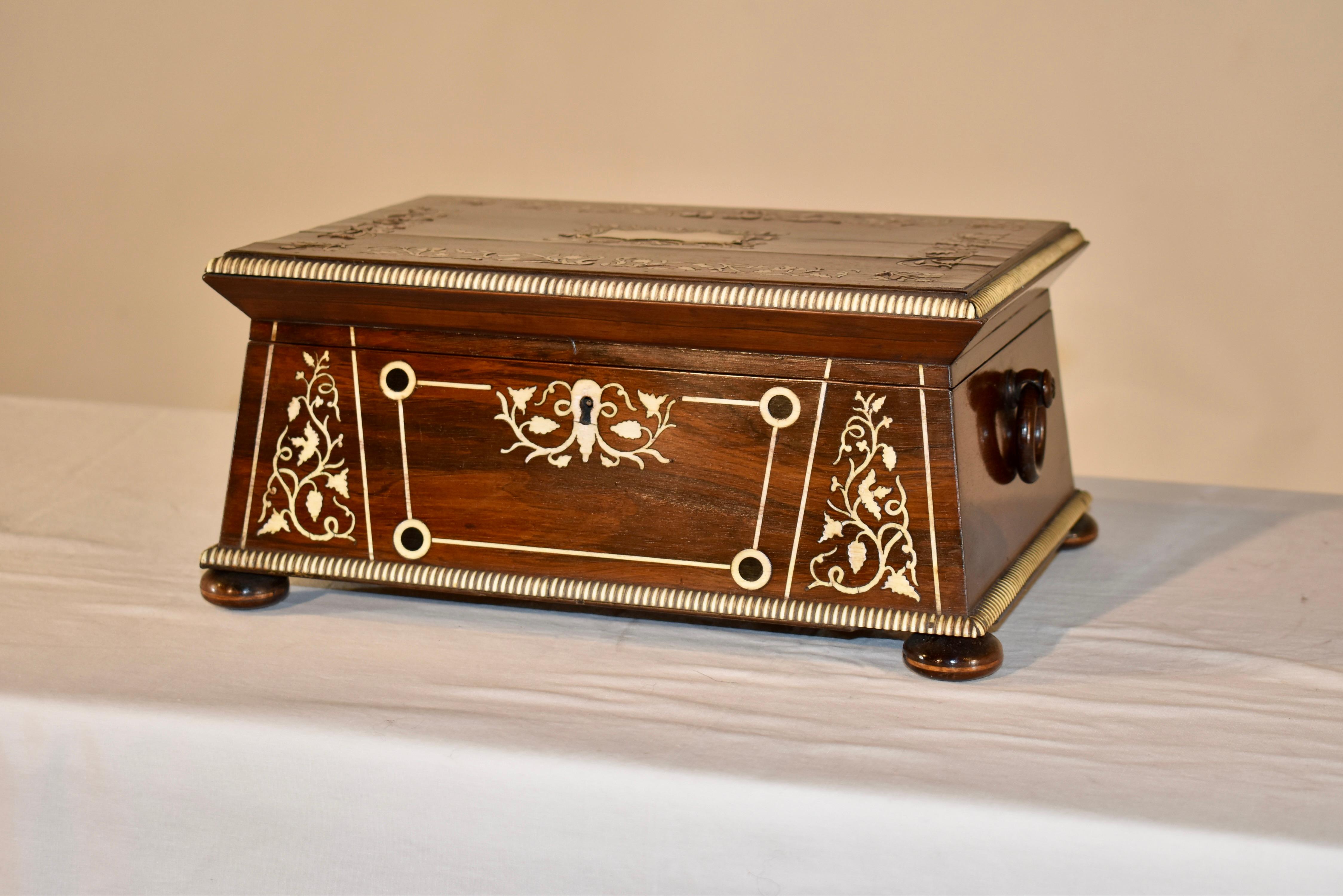 Victorian 19th Century English Dresser Box For Sale