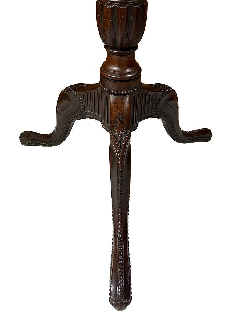 Table d'appoint en forme de carafe, boisson anglaise du 19e siècle en vente 7