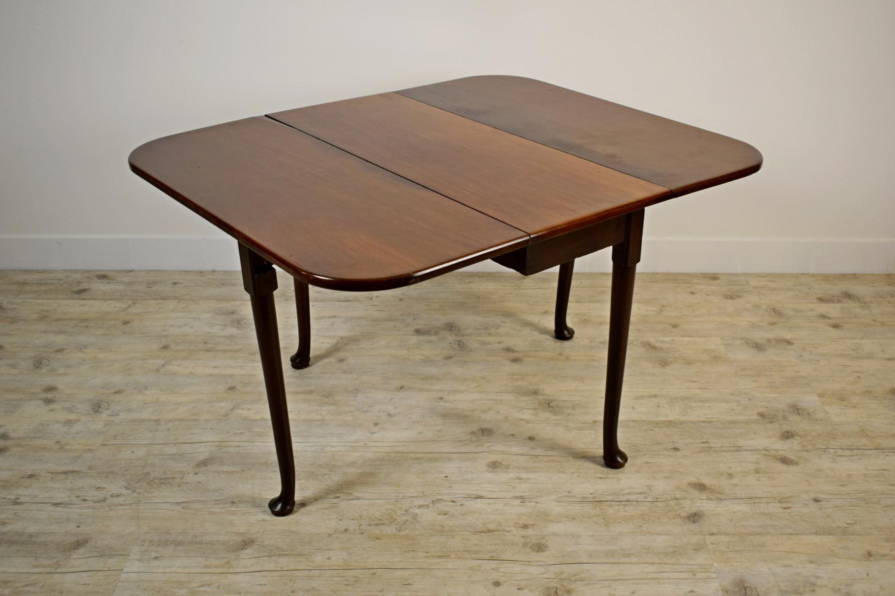 19th Century English Drop-Leaf Wood Table For Sale 3