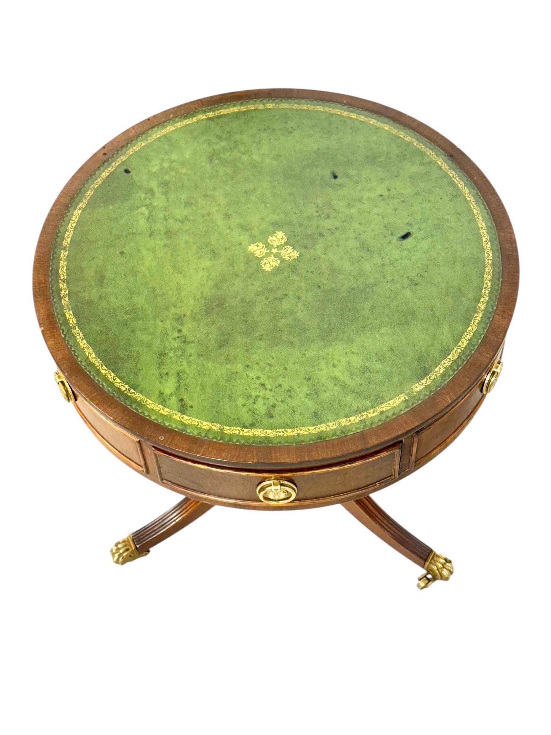 19th Century English Drum Gueridon with Leather Top and Drawers In Good Condition For Sale In LA CIOTAT, FR