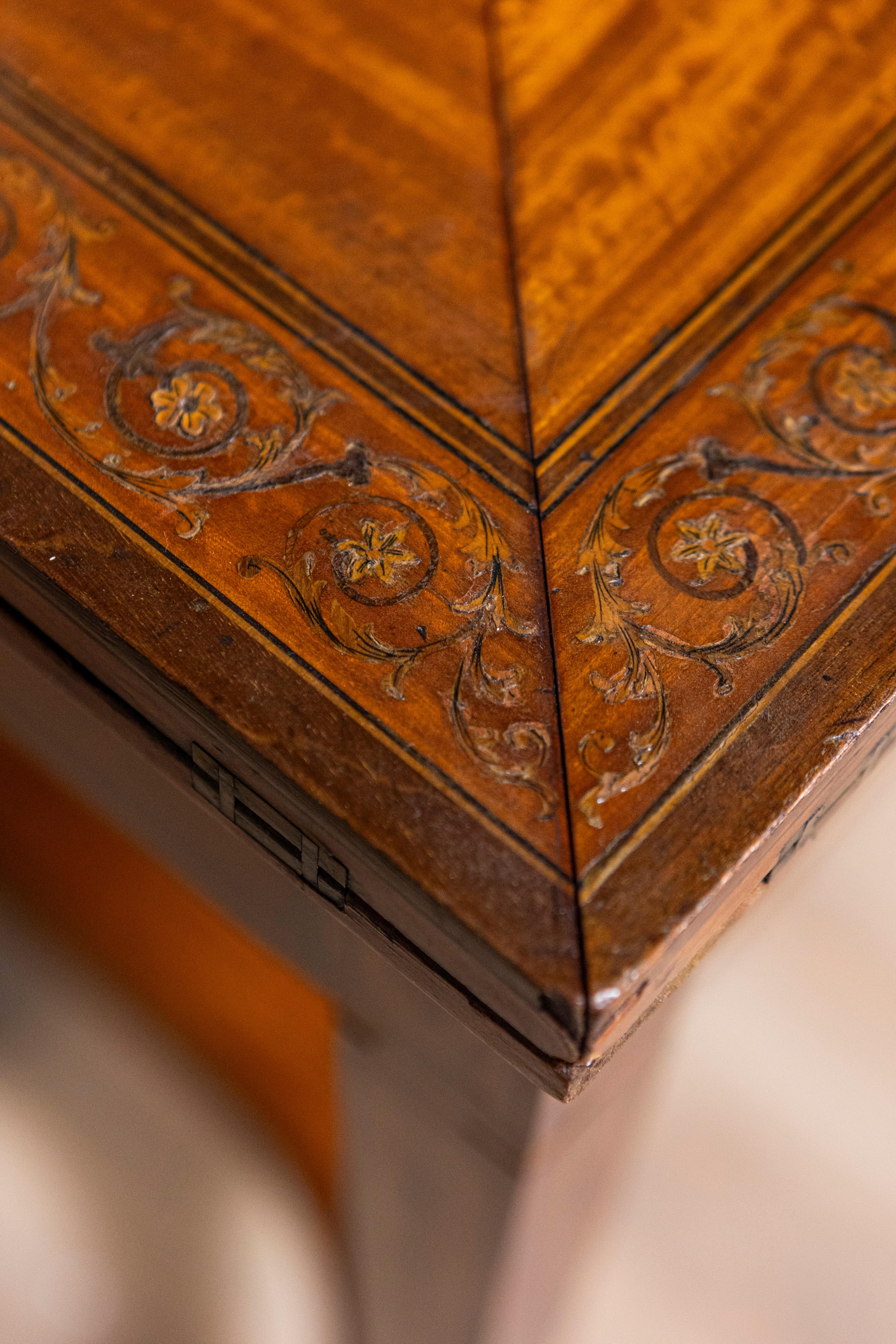Table de jeu édouardienne anglaise du 19ème siècle en vente 5