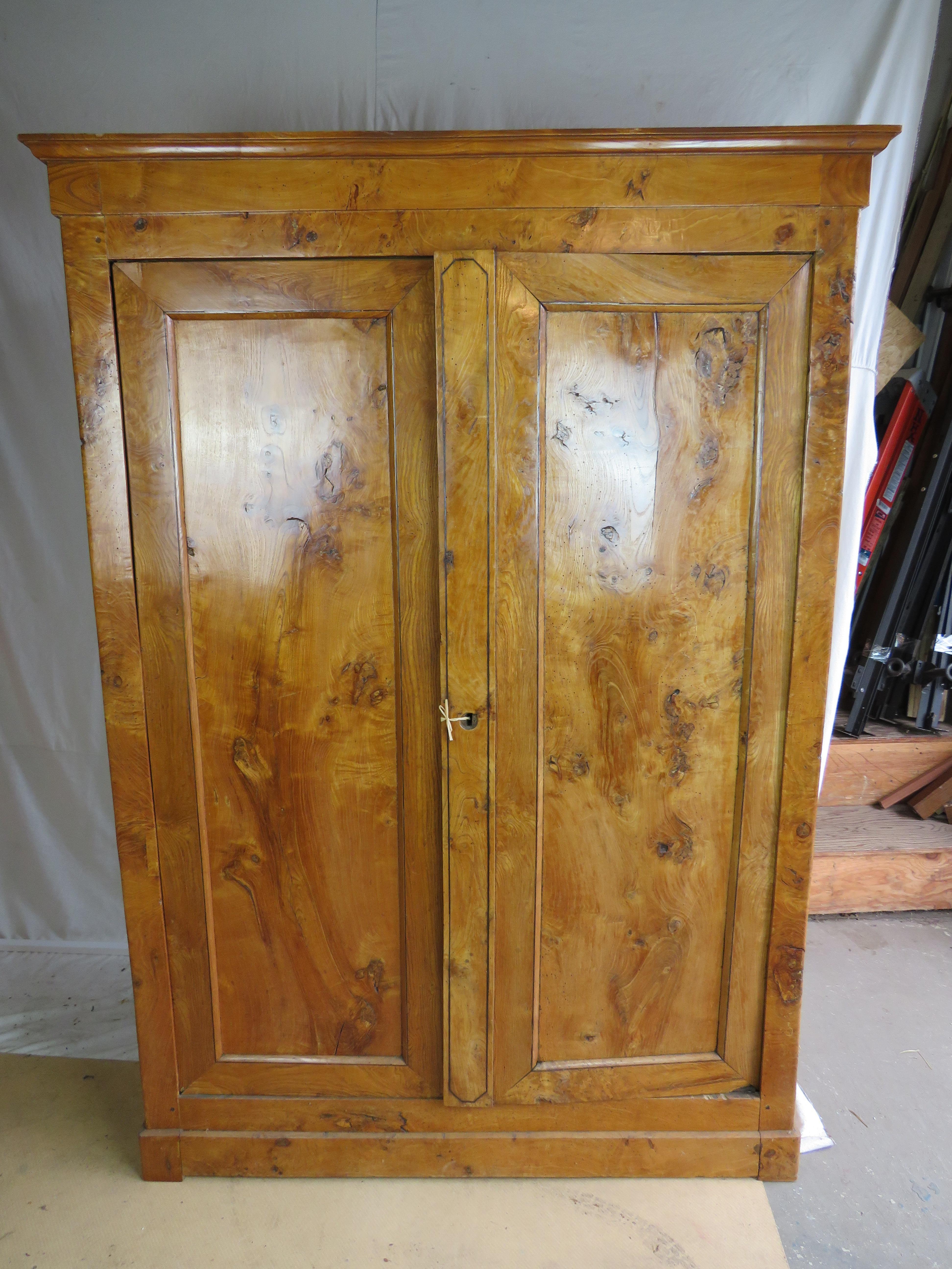 19th Century English Elm Armoire For Sale 3