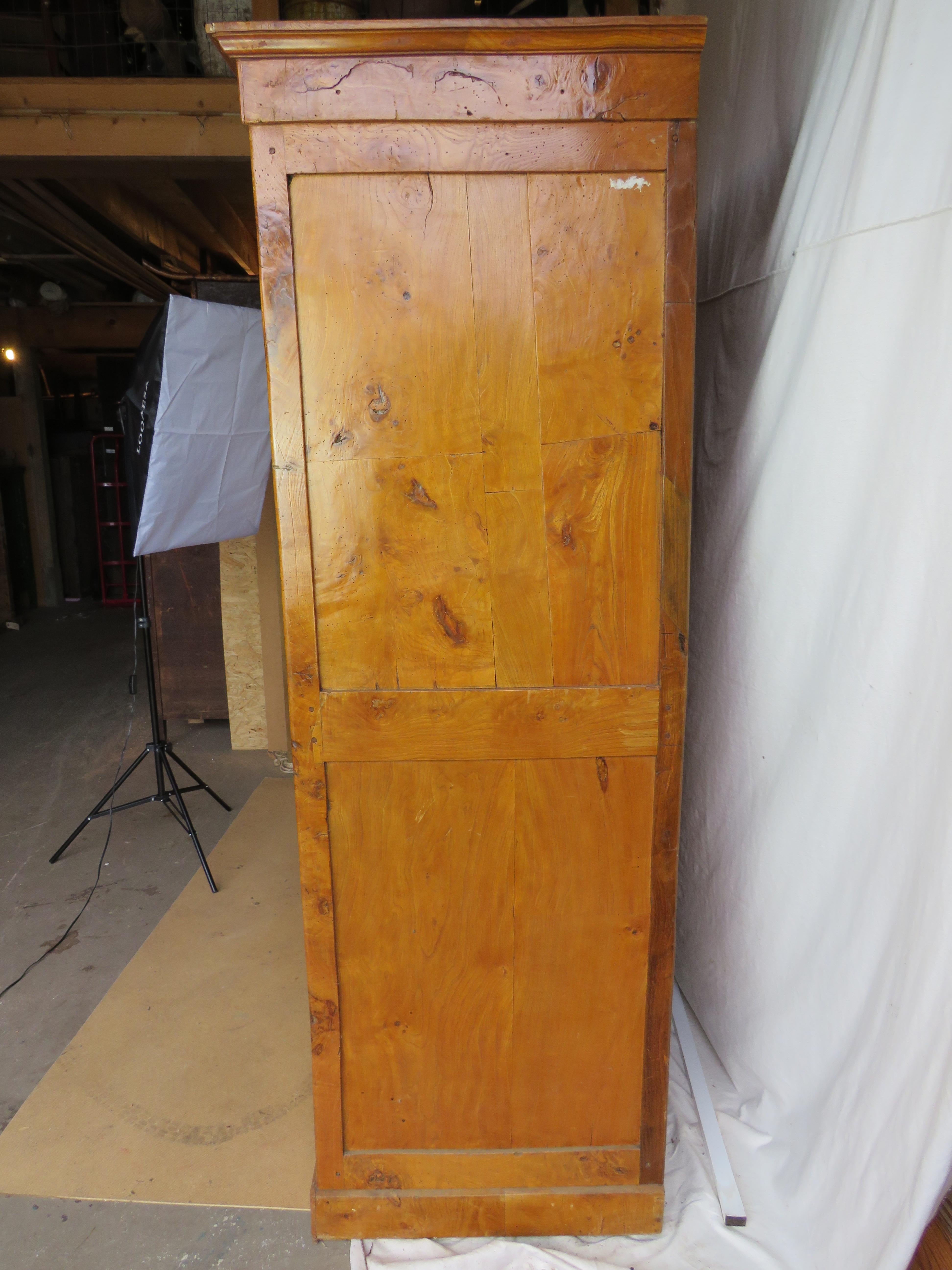 19th Century English Elm Armoire For Sale 5