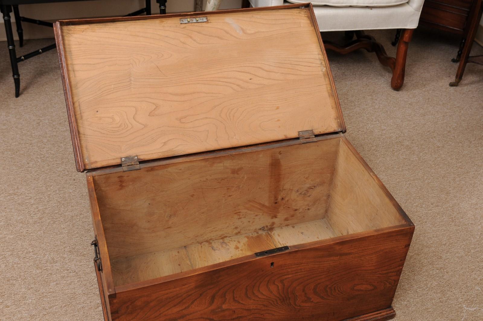 19th Century English Elm Trunk For Sale 3
