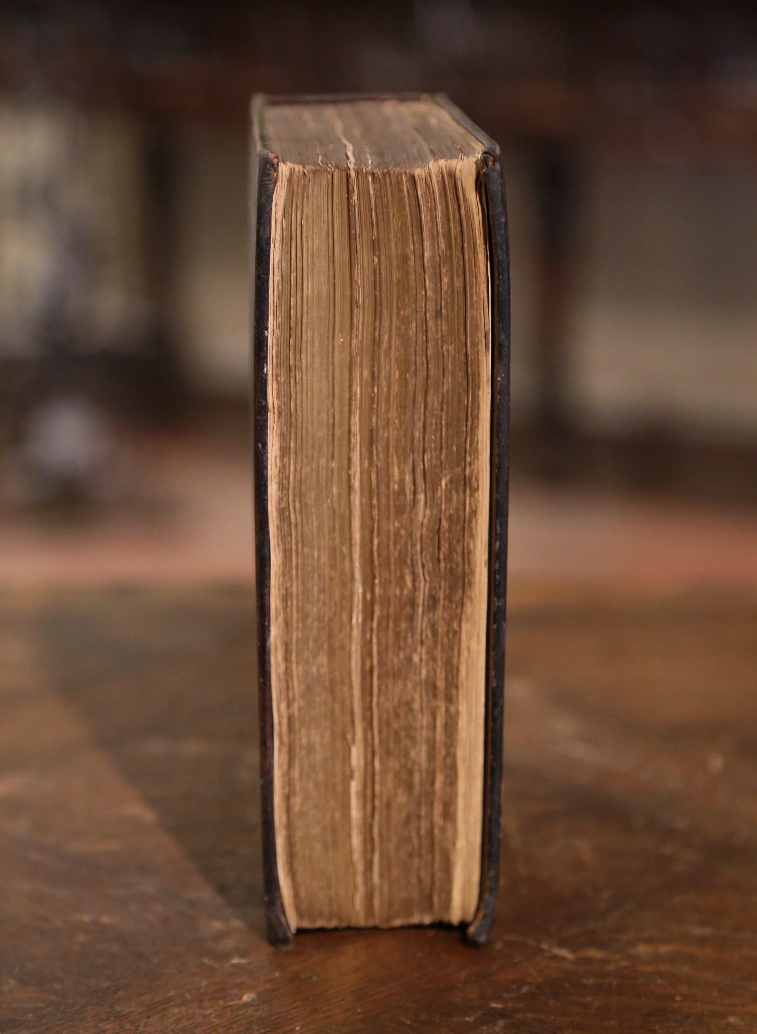Cuir Bible anglaise du 19ème siècle, reliée en cuir brun gaufré et doré, datée de 1847 en vente