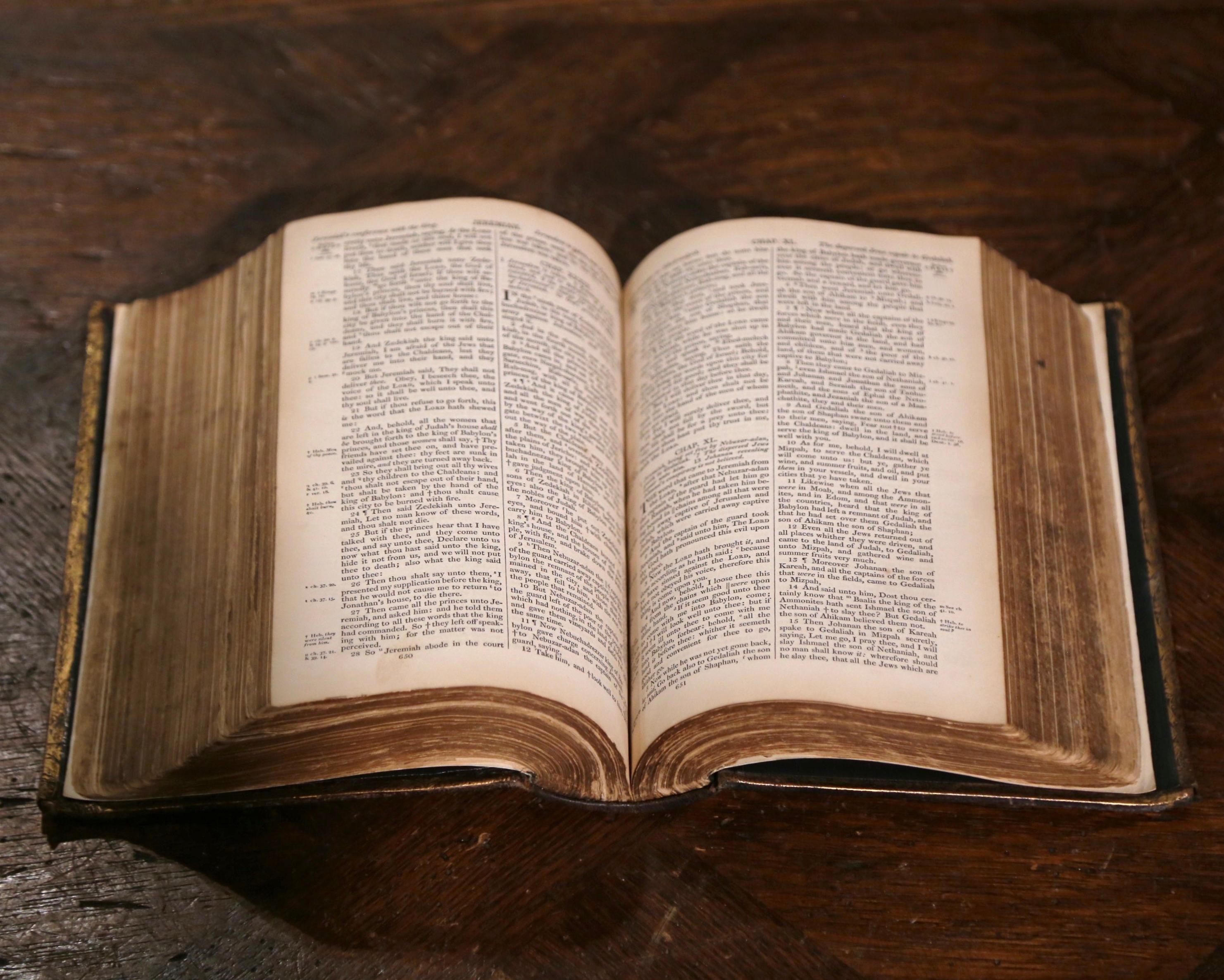 19th Century English Embossed Brown Leather Bound and Gilt Holy Bible Dated 1847 For Sale 4