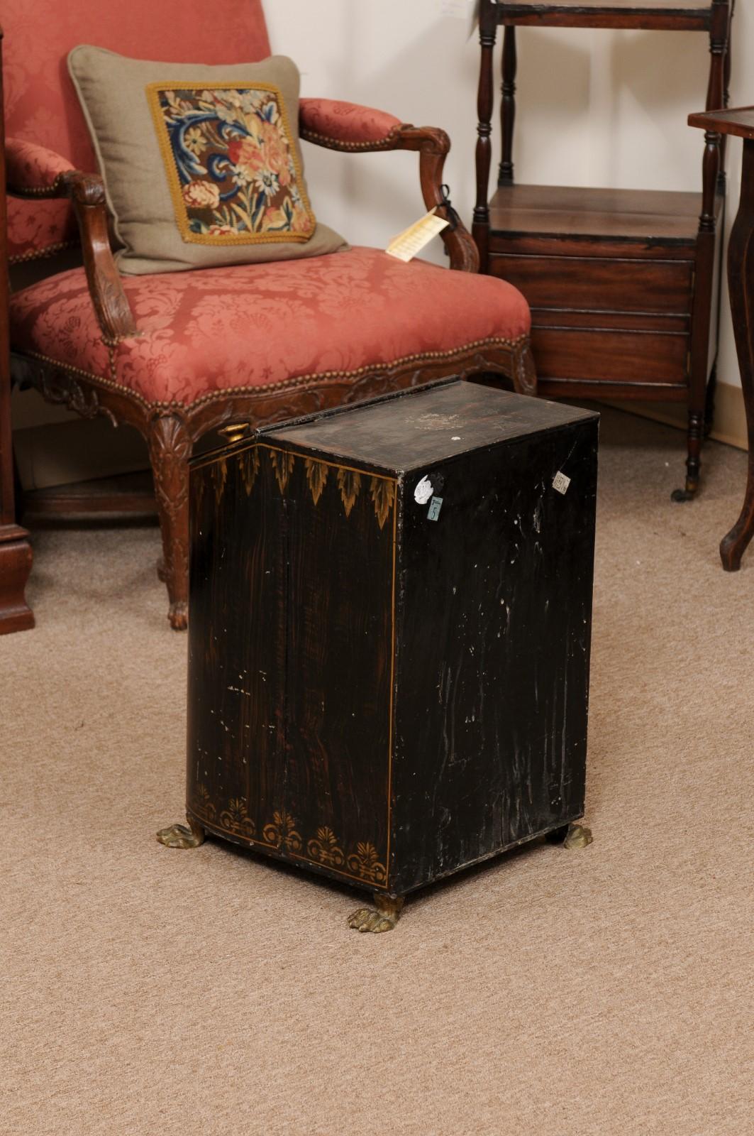 19th Century English Faux Bois Black Painted Tole Coal Hod with Paw Feet In Good Condition For Sale In Atlanta, GA