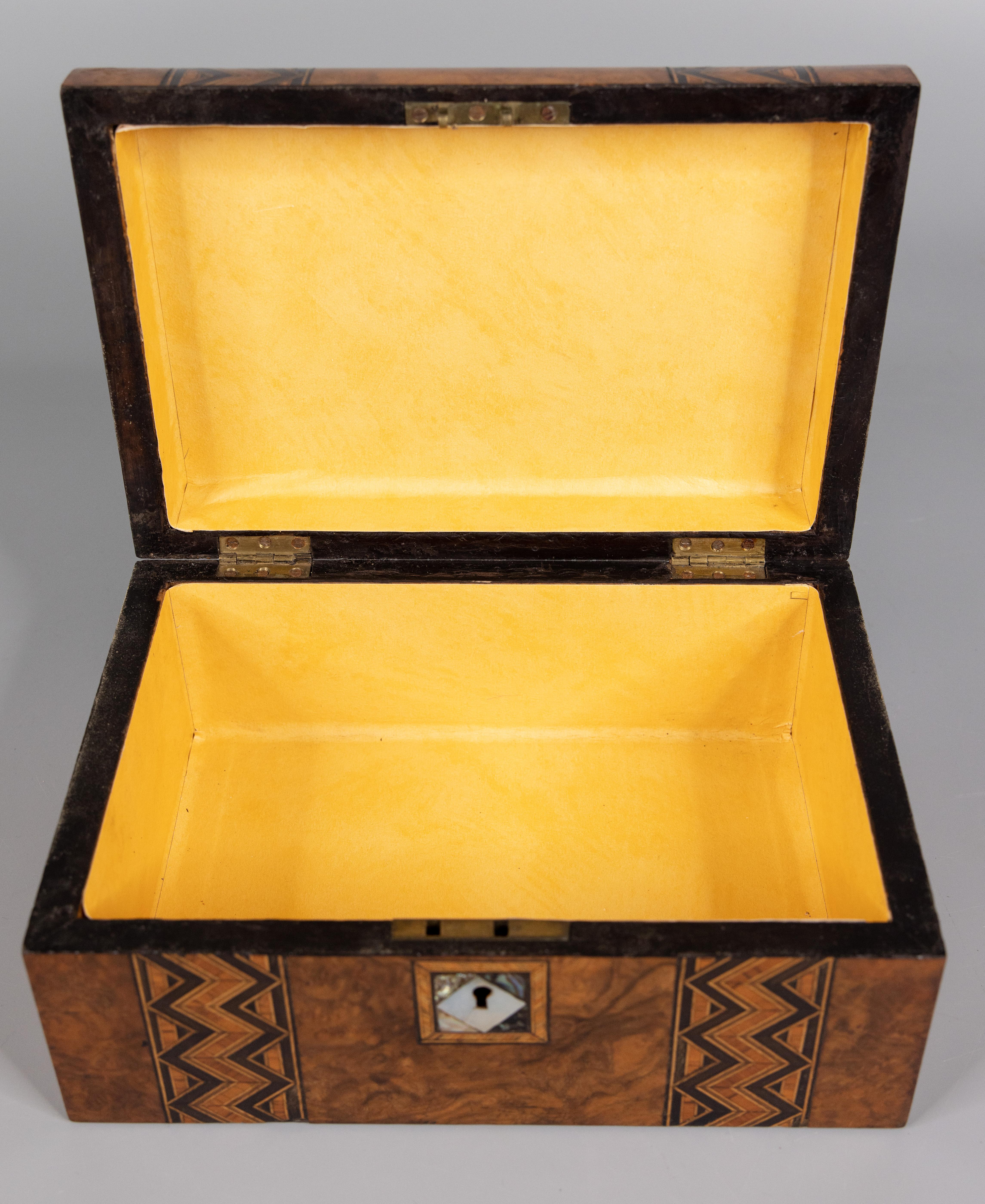 19th-Century English Figured Walnut Domed Tunbridge Box, Lock & Key 1