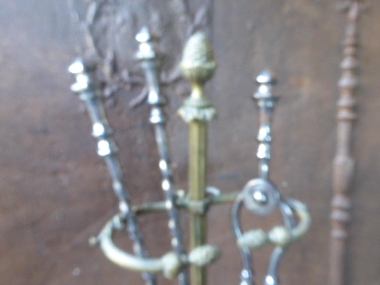 19th Century English Fire Tools, Fireplace Tool Set In Good Condition For Sale In Amerongen, NL