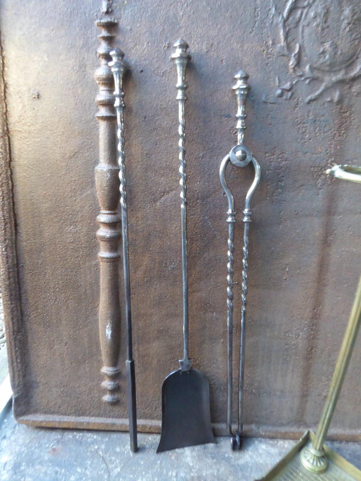 19th Century English Fire Tools, Fireplace Tool Set For Sale 2