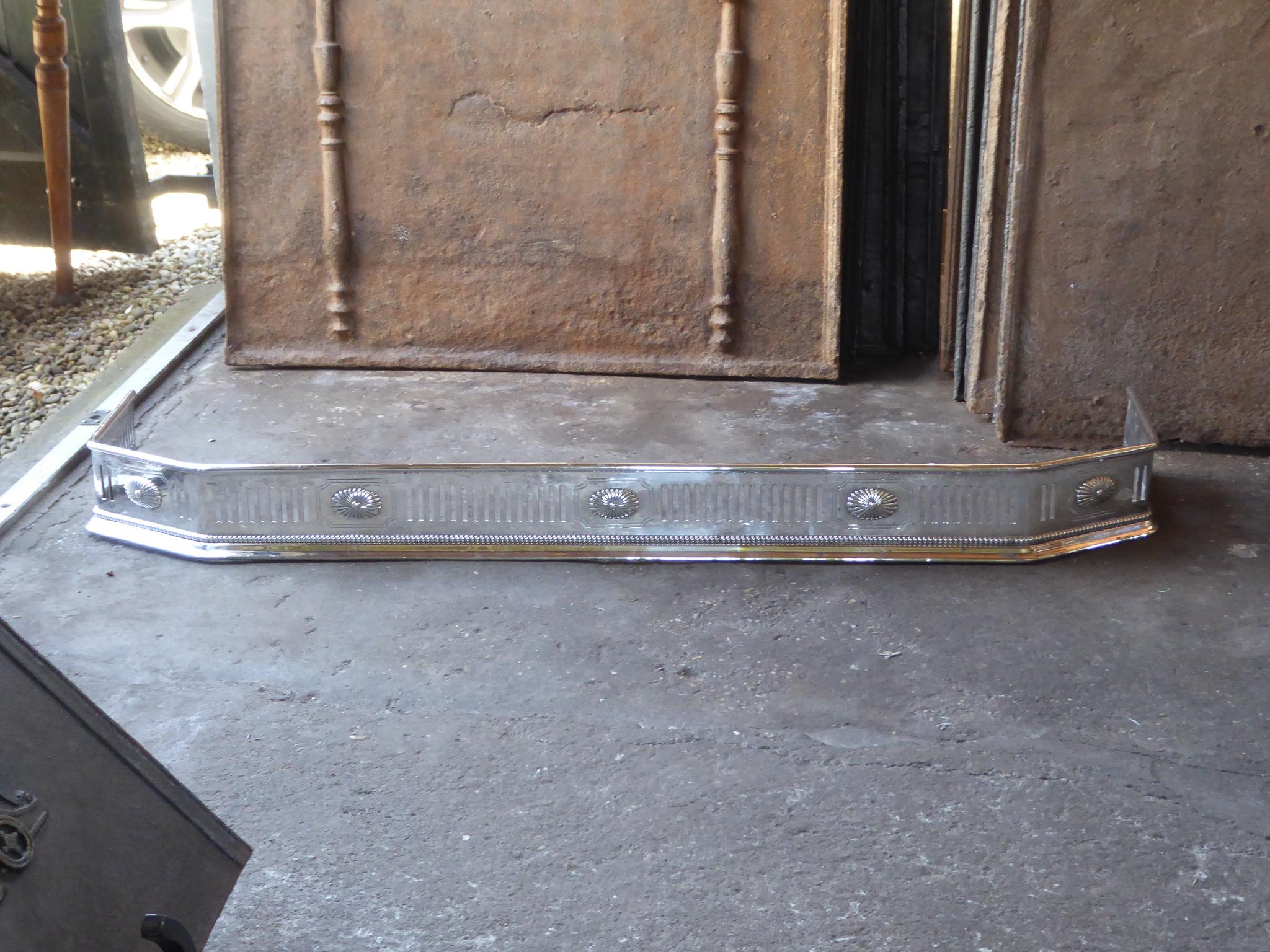 19th century English fire fender made of chrome. Georgian period. The condition is good.

