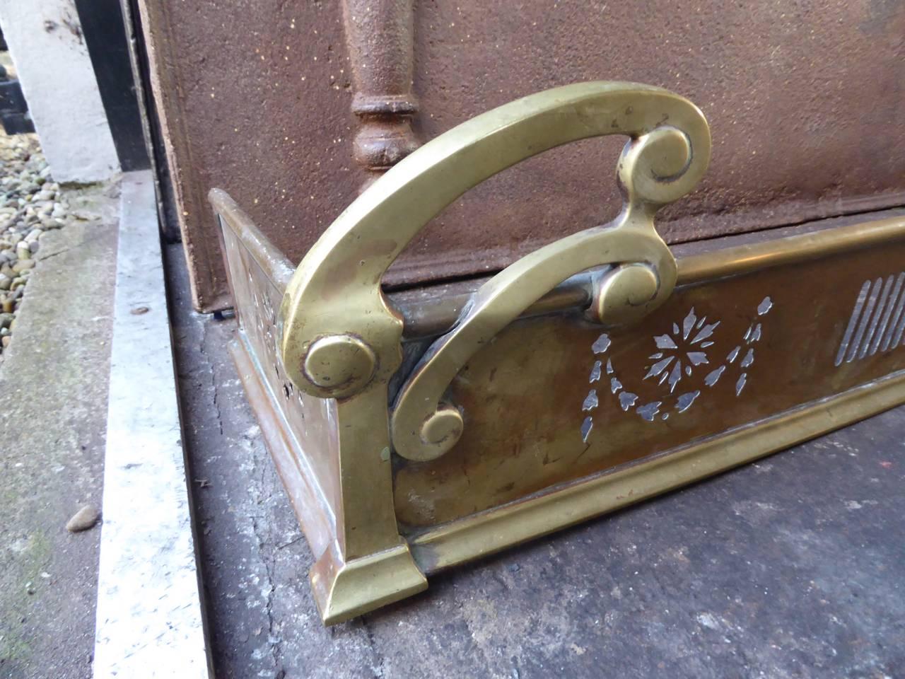 Brass Early 20th Century English Art Nouveau Fireplace Fender For Sale