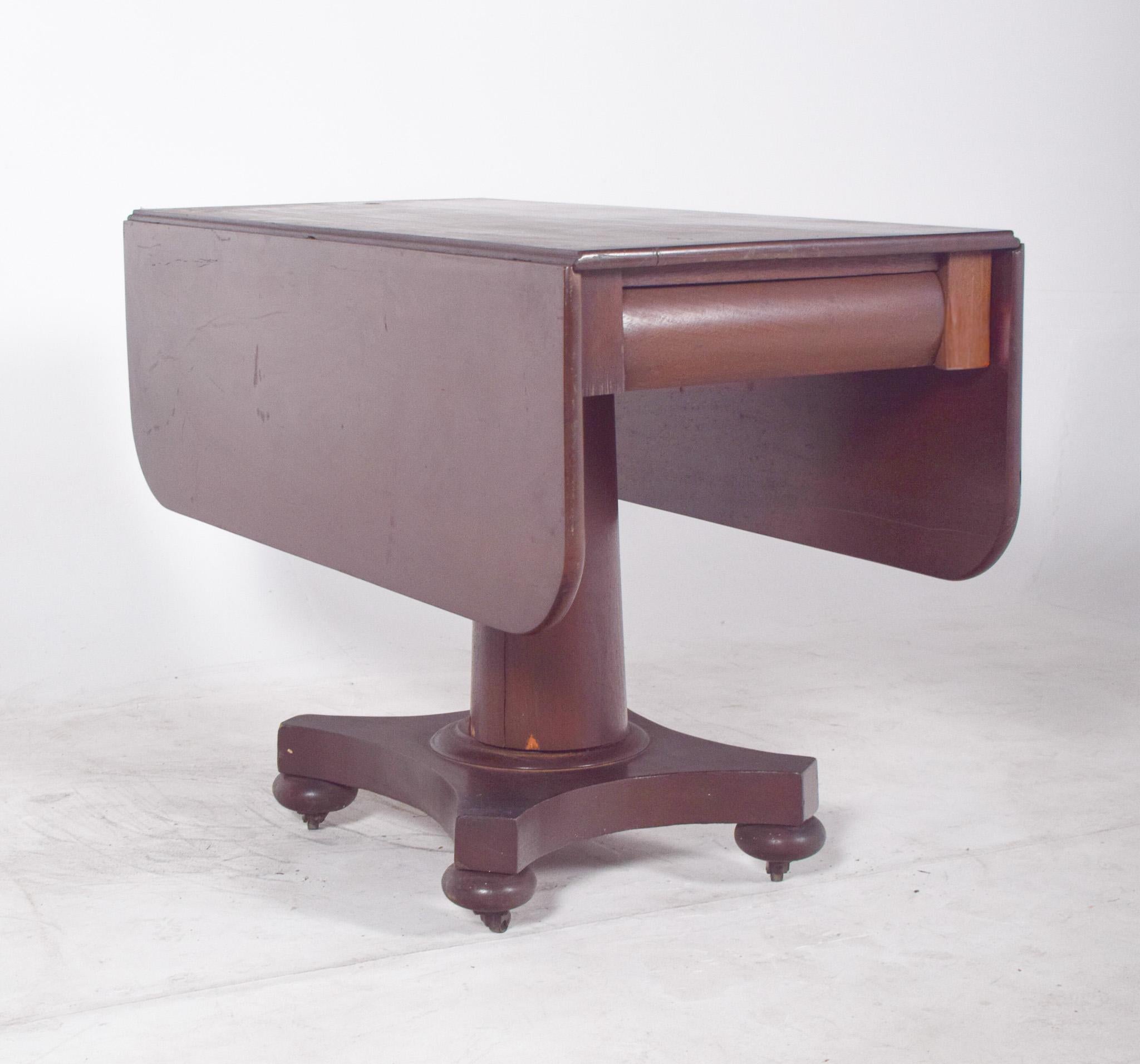 19th Century English Flip Flap Sofa Table with Central Foot In Good Condition For Sale In Lisboa, Lisboa