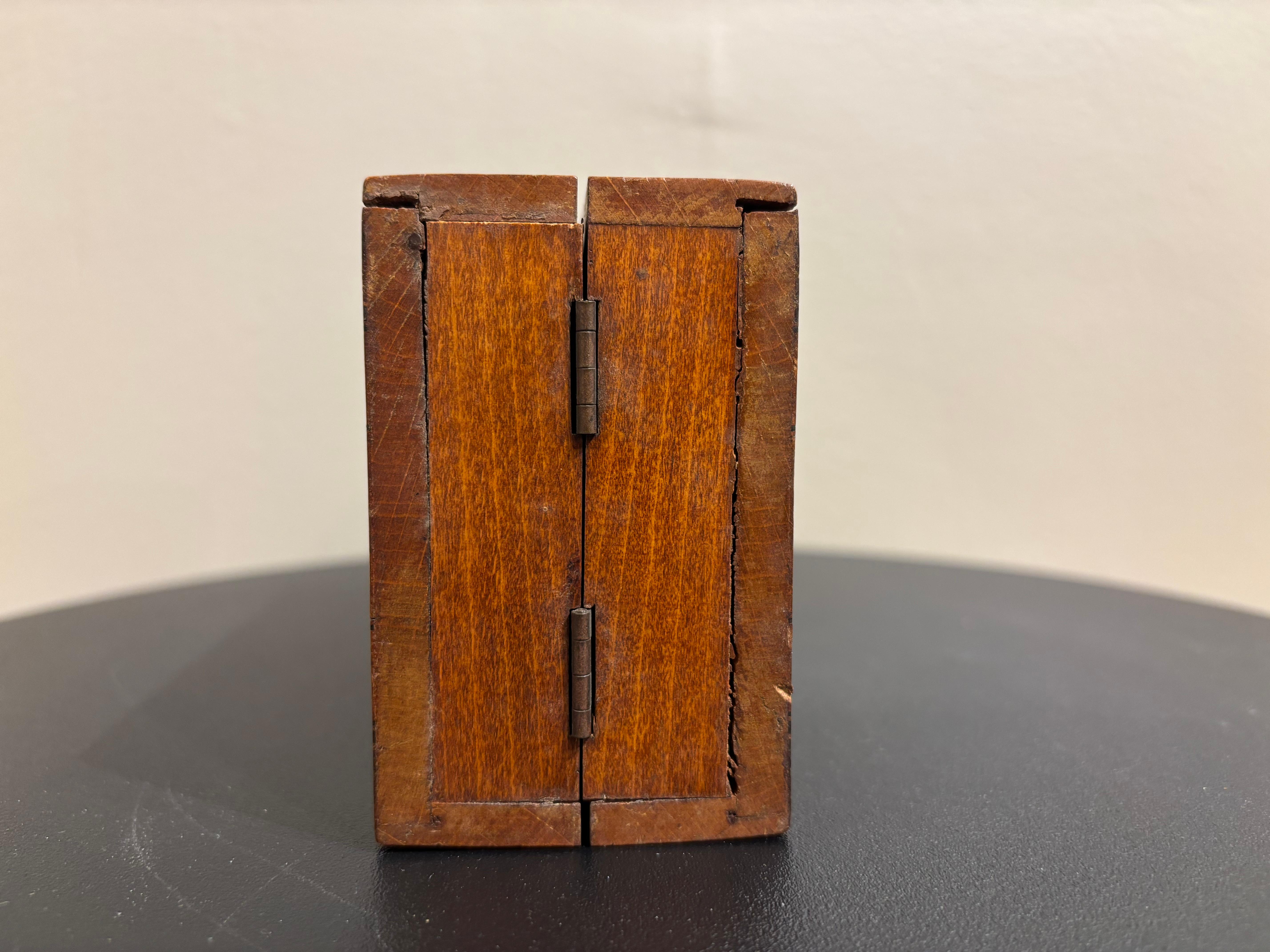 Tavola da cribbage intarsiata pieghevole inglese del XIX secolo in vendita 4