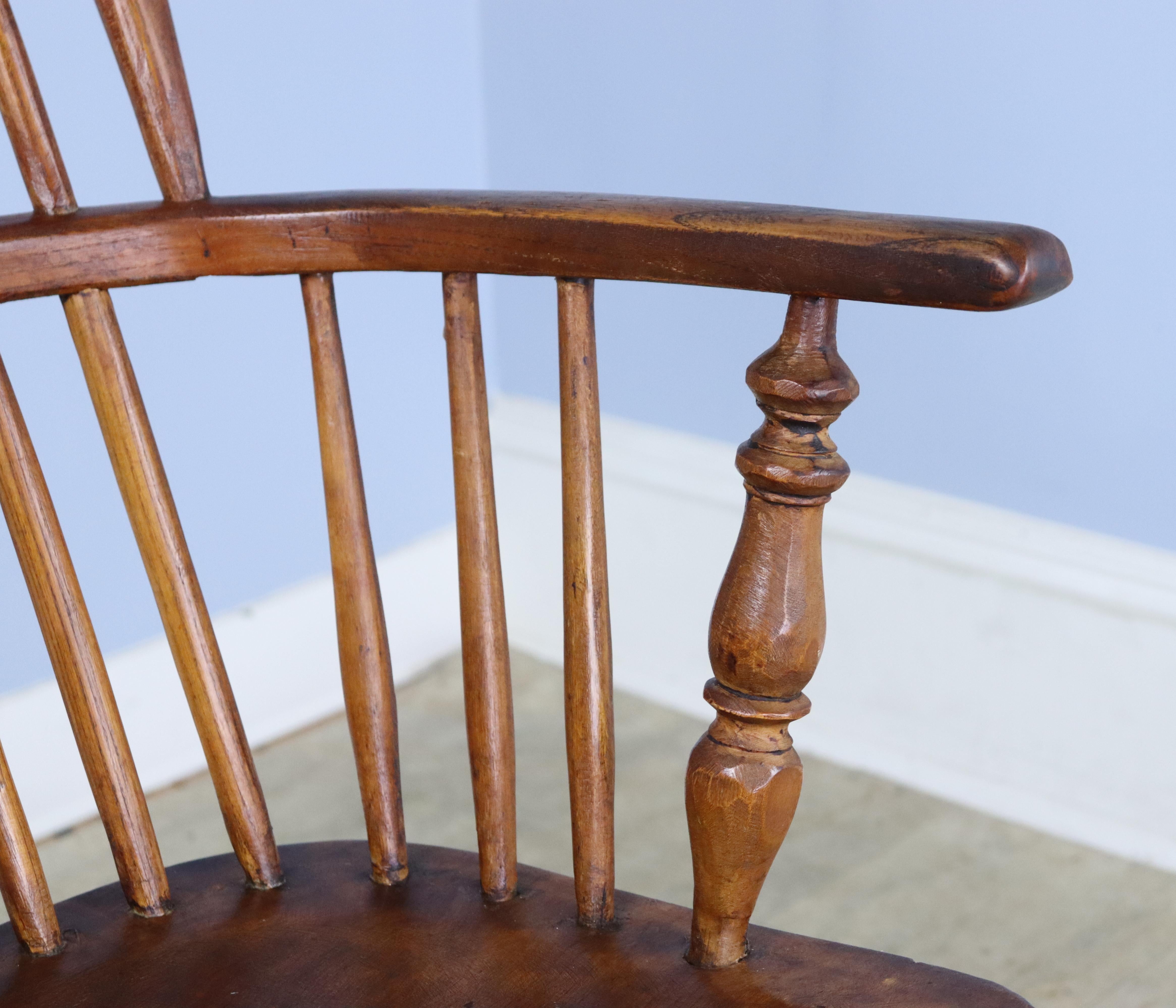 19th Century English Fruitwood Windsor Chair, Fiddleback Splat For Sale 4