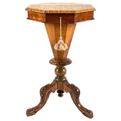 Table de jeu/couture anglaise du 19e siècle.