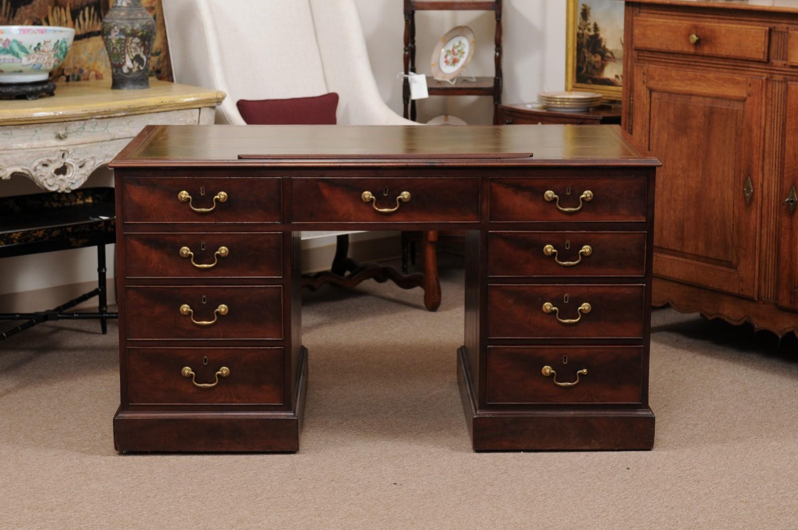 19th Century English George III Mahogany Architect’s Desk with Adjustable Green  For Sale 11