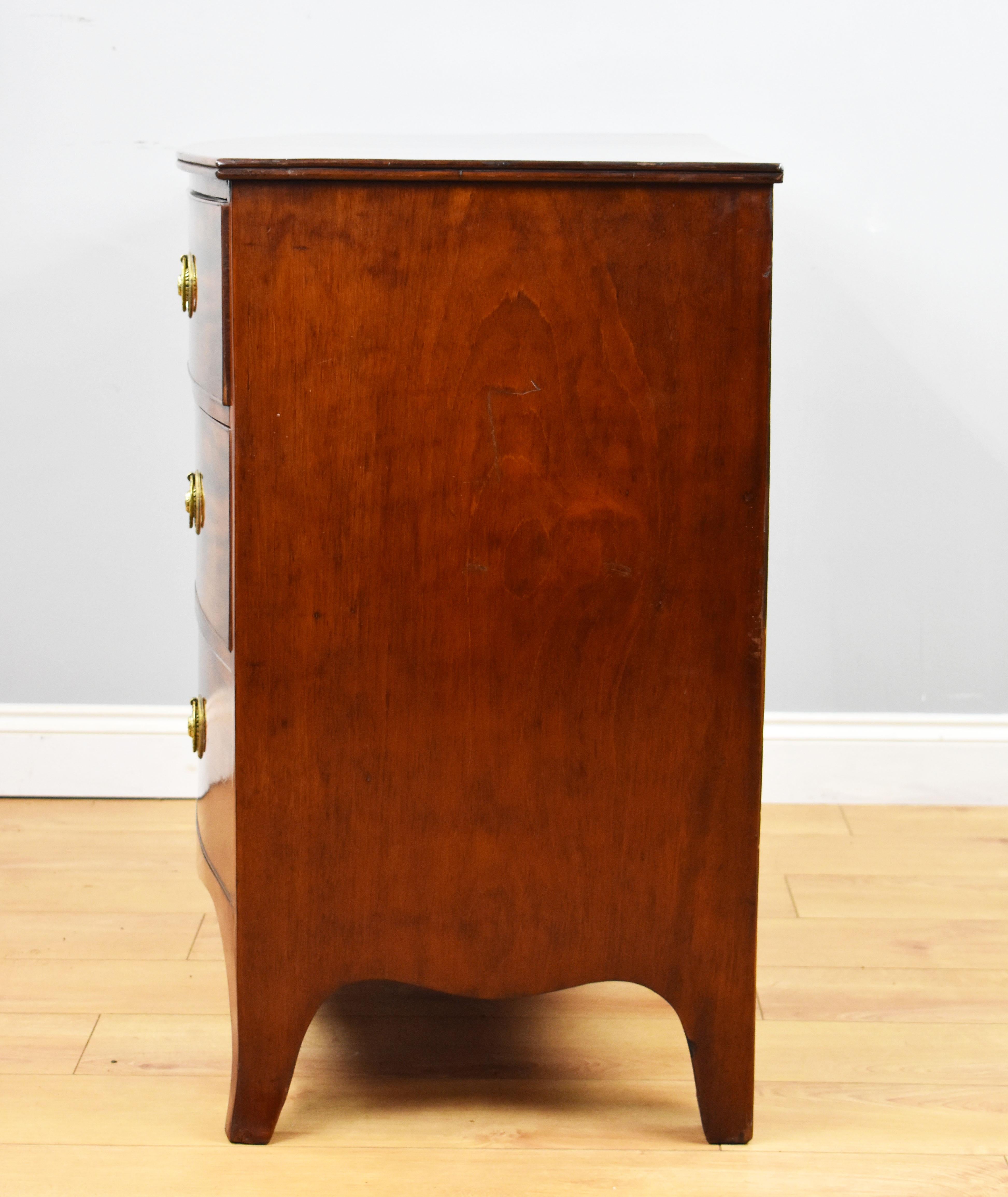 19th Century English George III Mahogany Bow Front Chest of Drawers 2