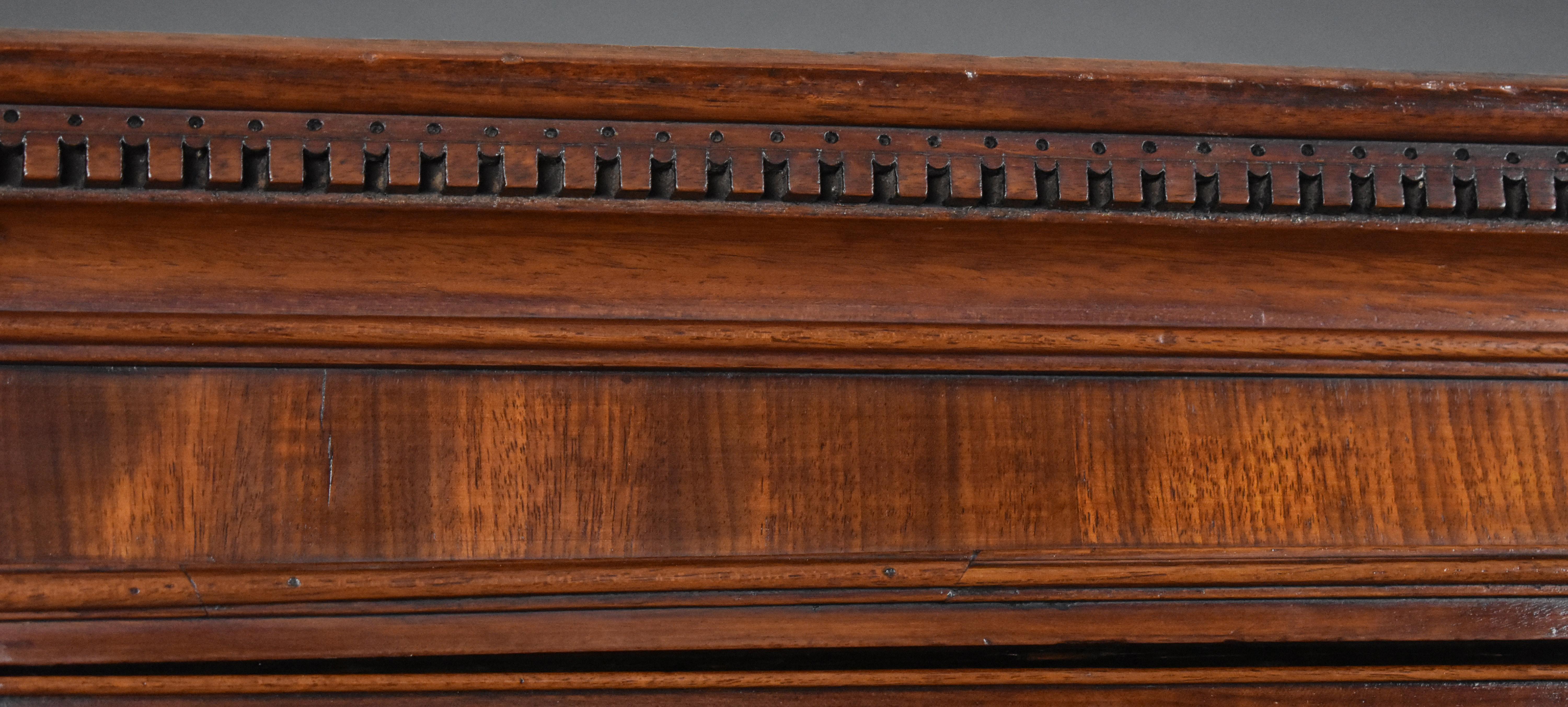 19th Century English George III Mahogany Chest on Chest For Sale 7