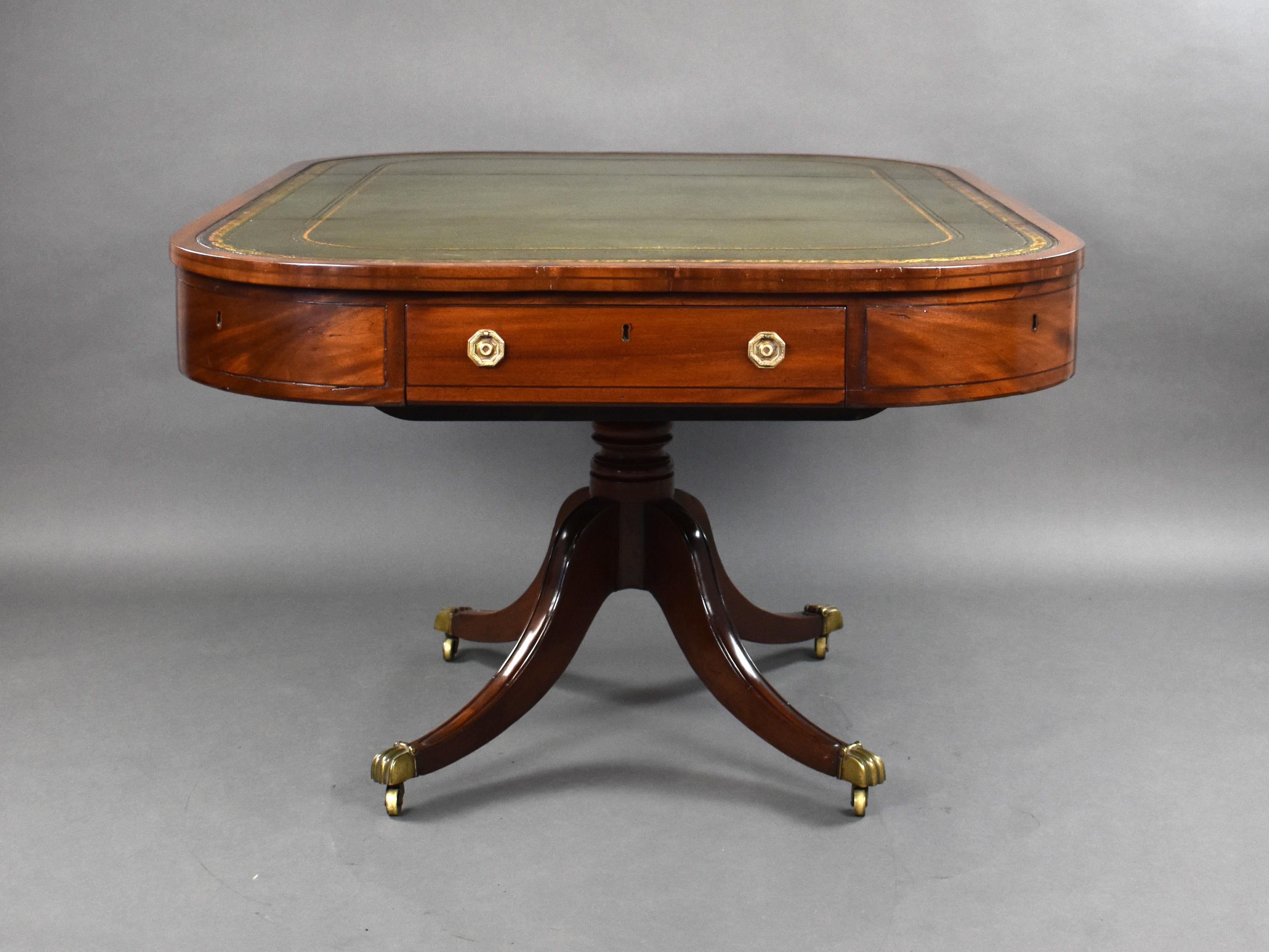 19th Century English George III Mahogany Drum Table In Good Condition For Sale In Chelmsford, Essex