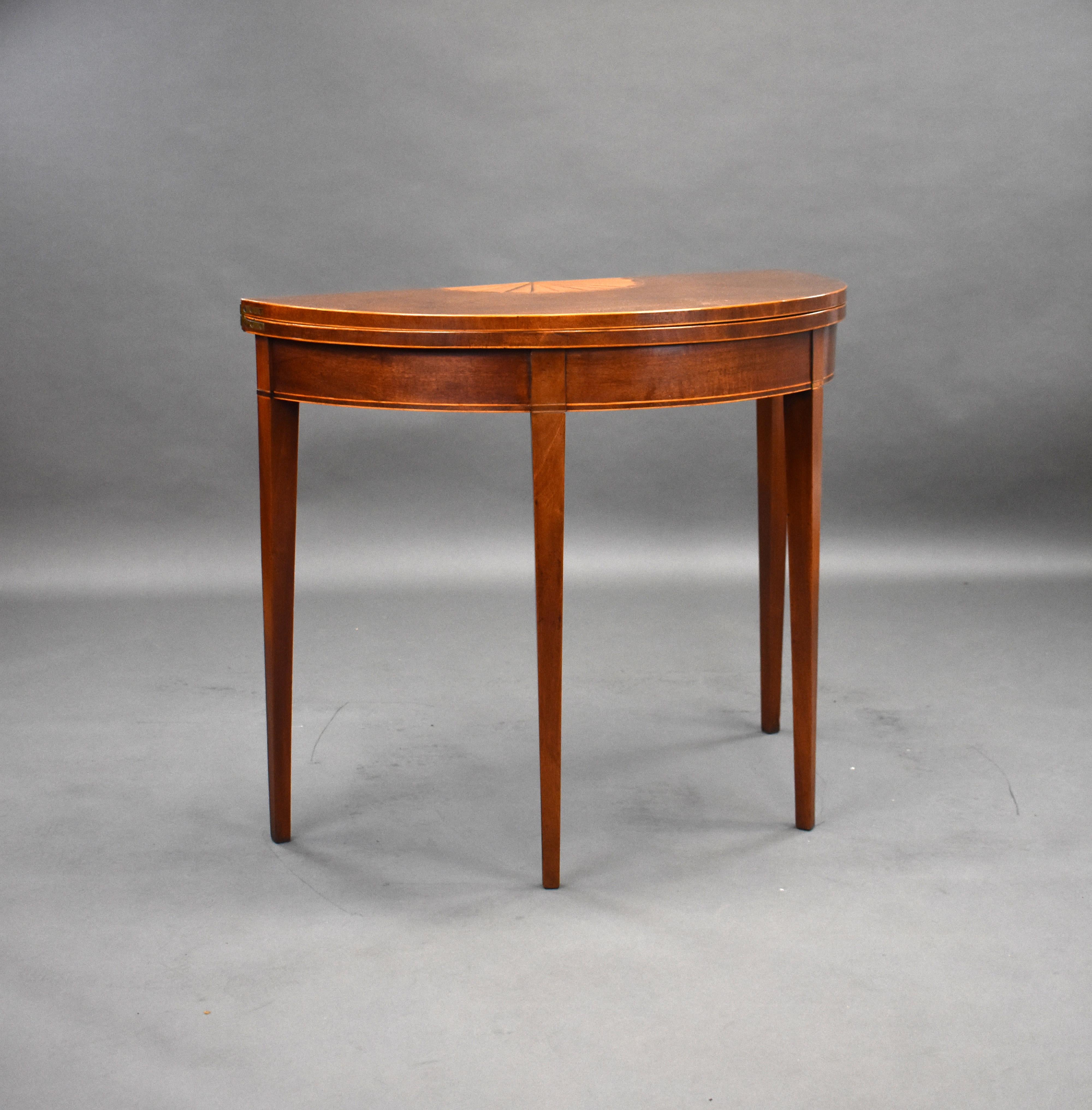 19th Century English George III Mahogany Tea Table In Good Condition In Chelmsford, Essex