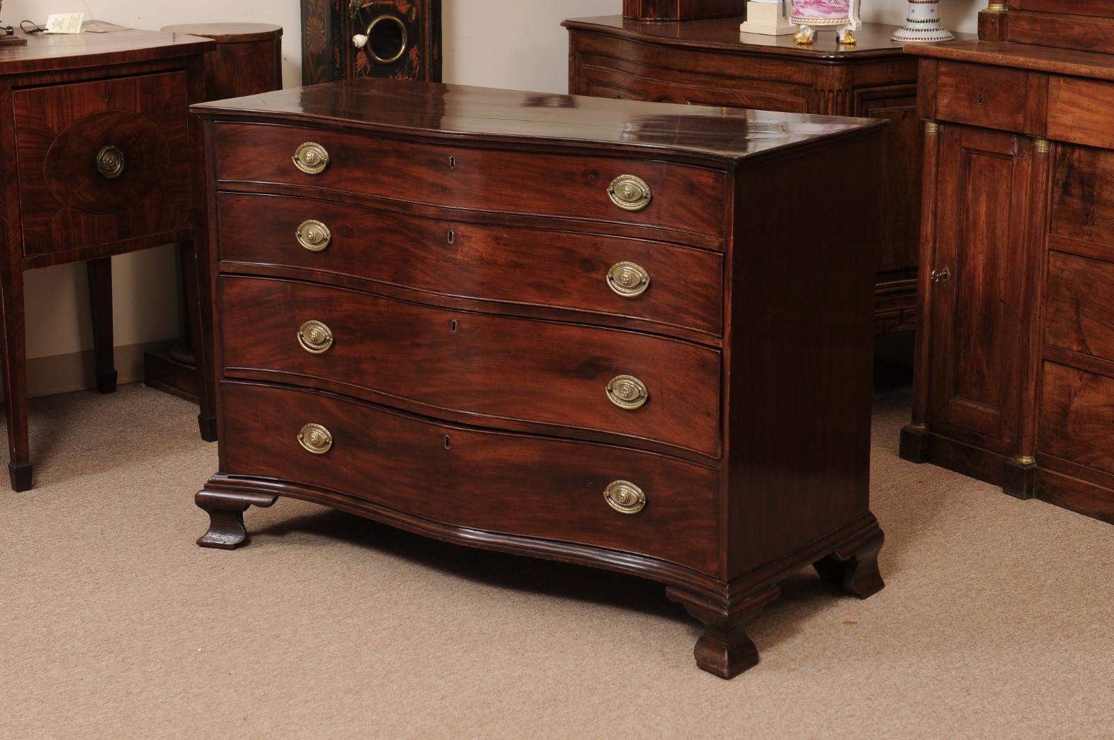 19th Century English George III Style Serpentine Chest in Mahogany For Sale 9