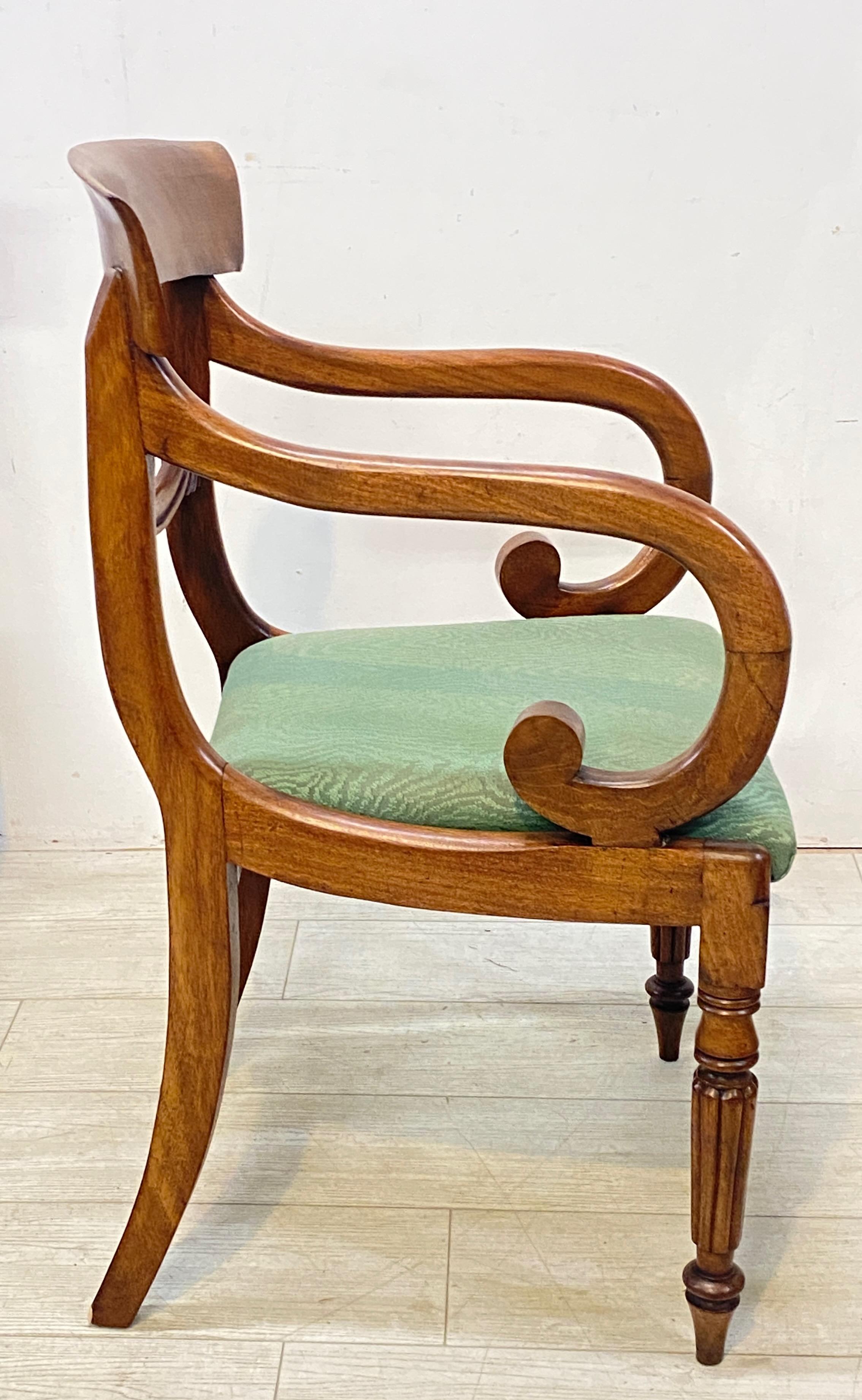 Englische Mahagoni-Regency-Esszimmerstühle aus dem 19. Jahrhundert, Sechser-Set im Angebot 1
