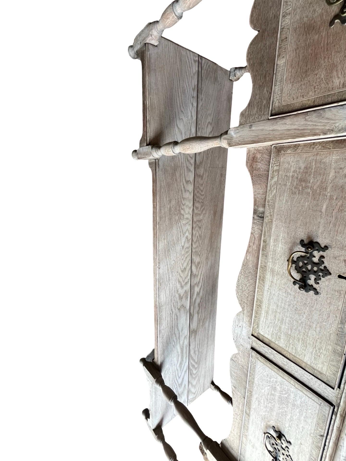 19th Century English Georgian Bleached Oak Dresser Base For Sale 11