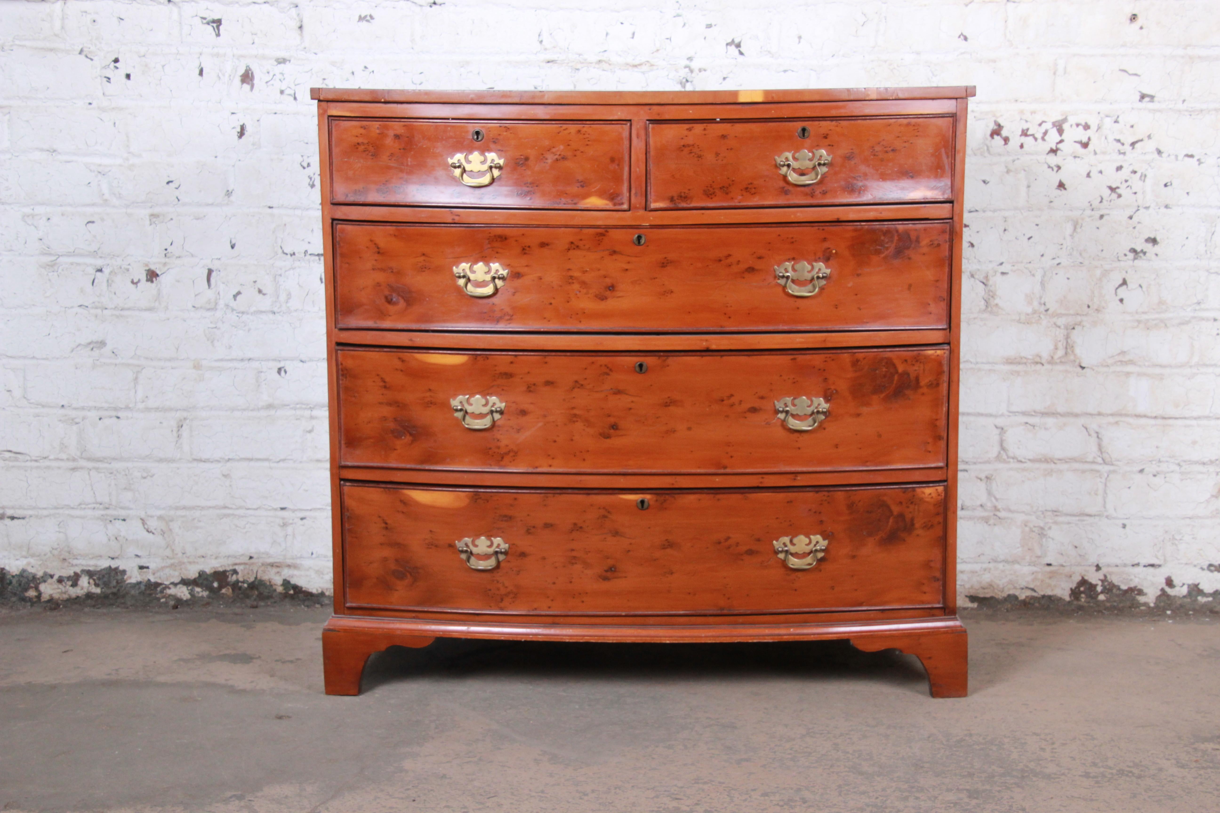 19th Century English Georgian Bow Front Yew Wood Five-Drawer Chest of Drawers In Good Condition In South Bend, IN