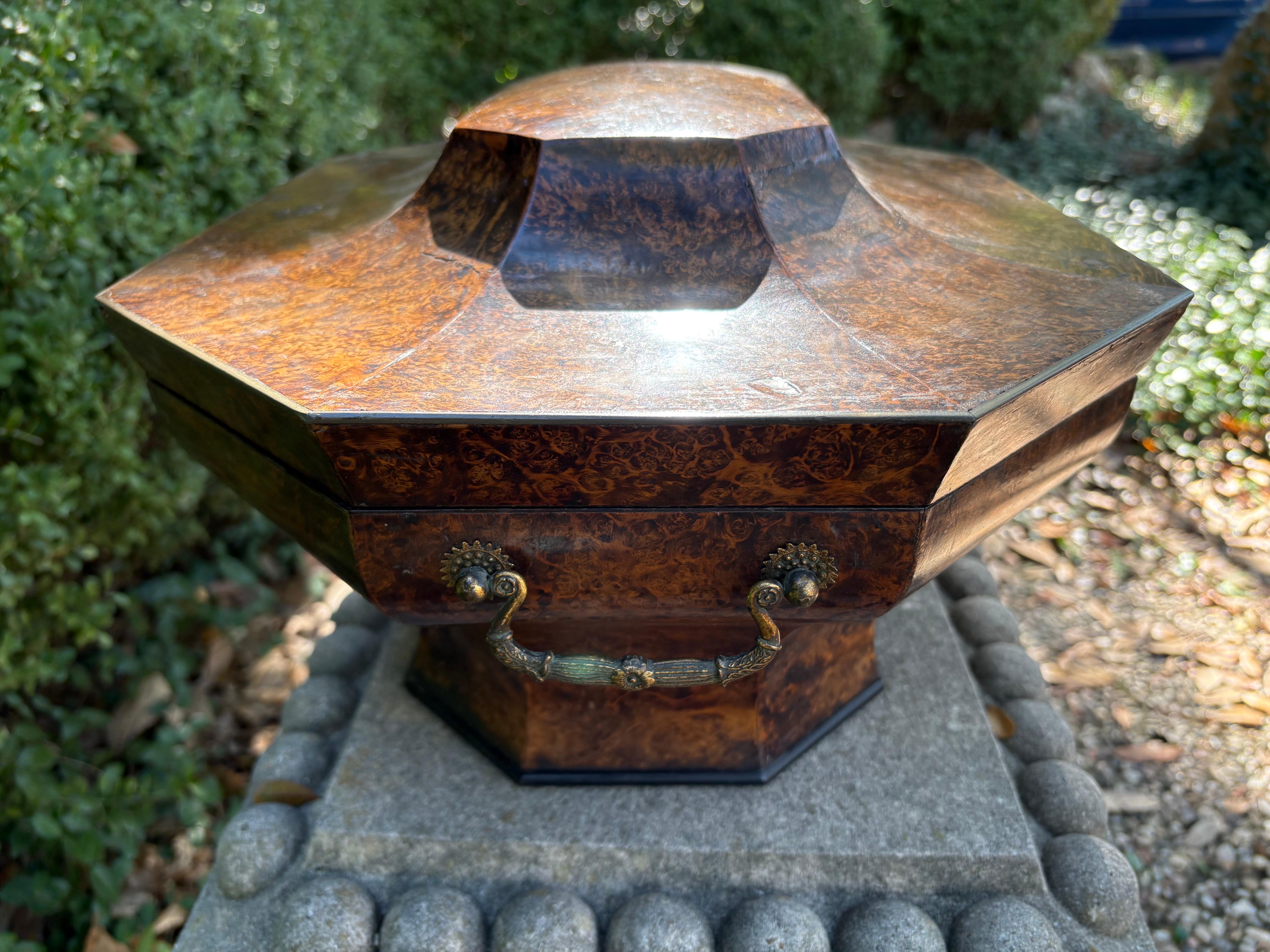 Scatola per parrucche in legno di buro inglese del XIX secolo in vendita 4