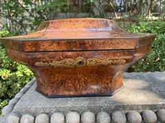 19. Jahrhundert Englisch georgianischen Burlwood Perücke Box