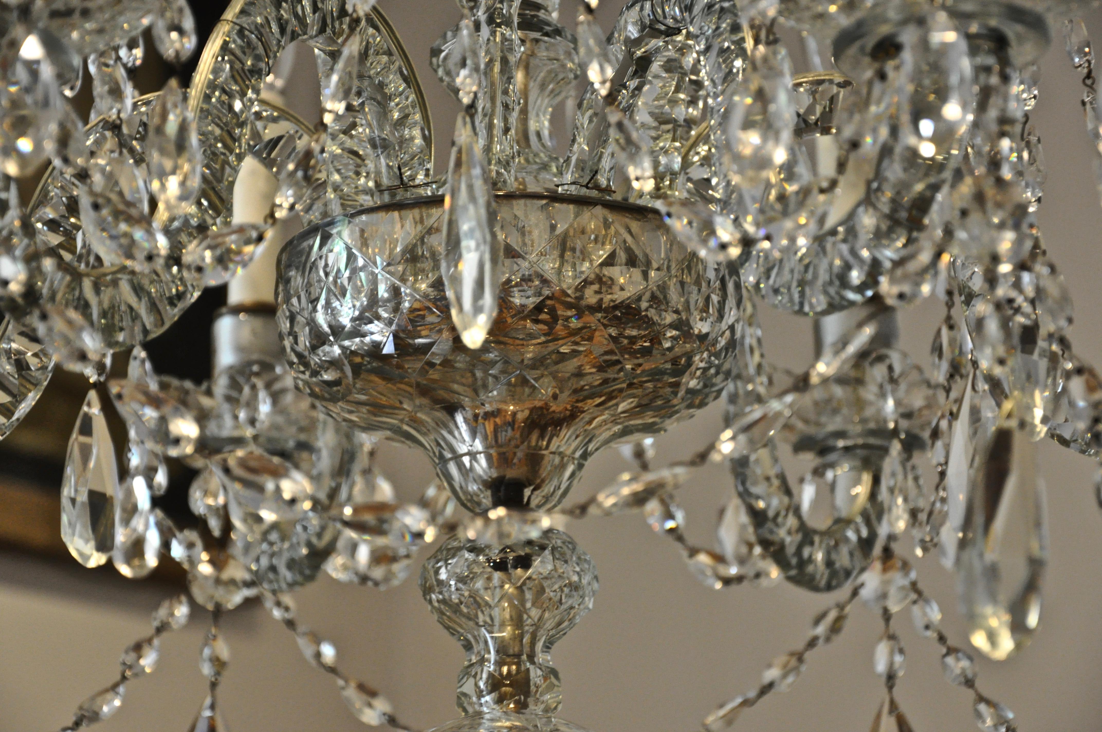 19th Century English Georgian Crystal Chandelier In Good Condition In Essex, MA