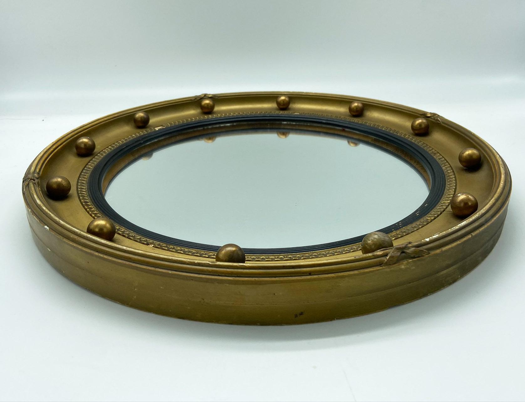 19th Century English Gilt Bullseye Mirror In Good Condition In Naples, IT