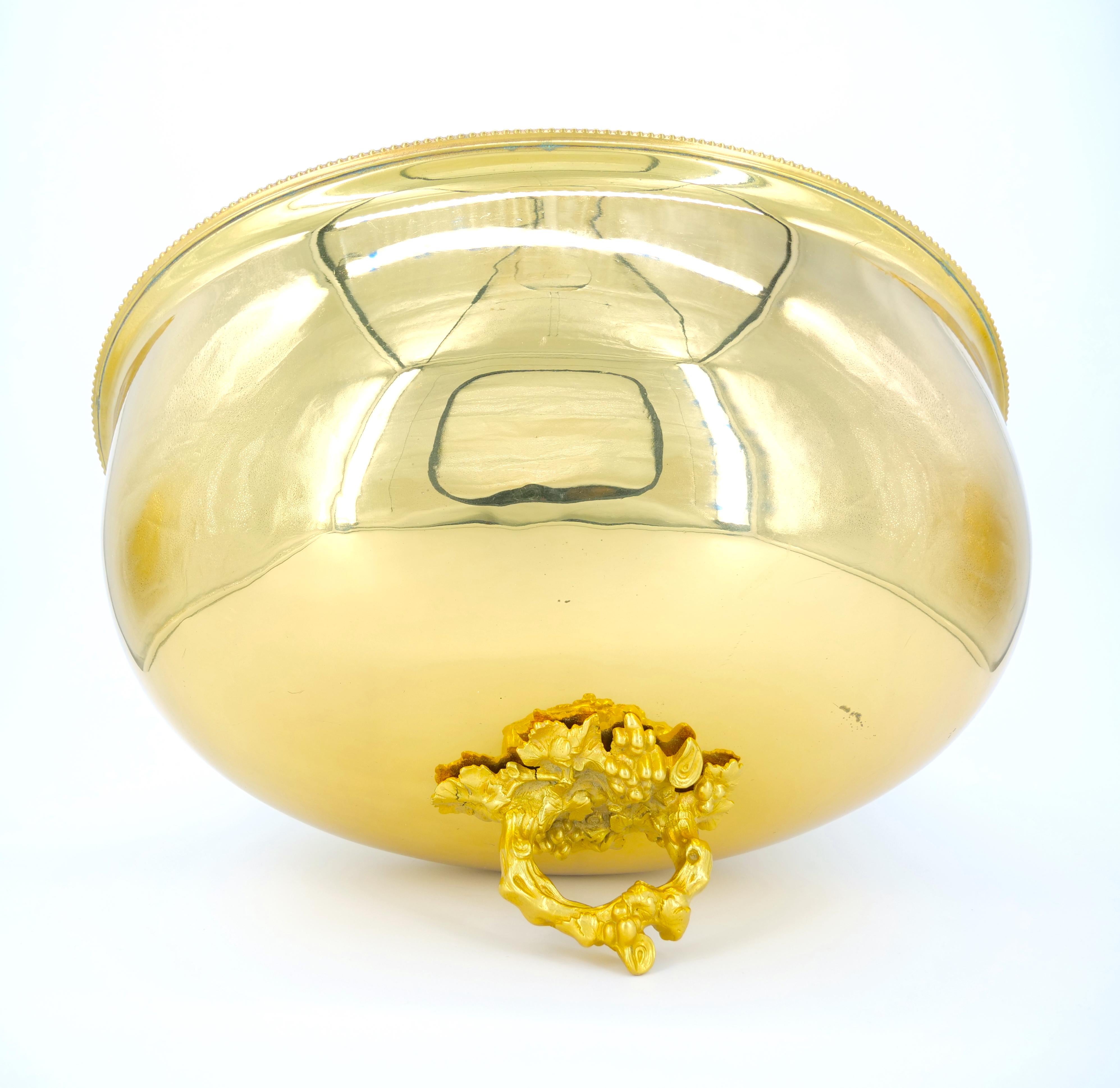19th Century English Gilt Washed Silverplate Meat Dome by William Hutton & Sons For Sale 6