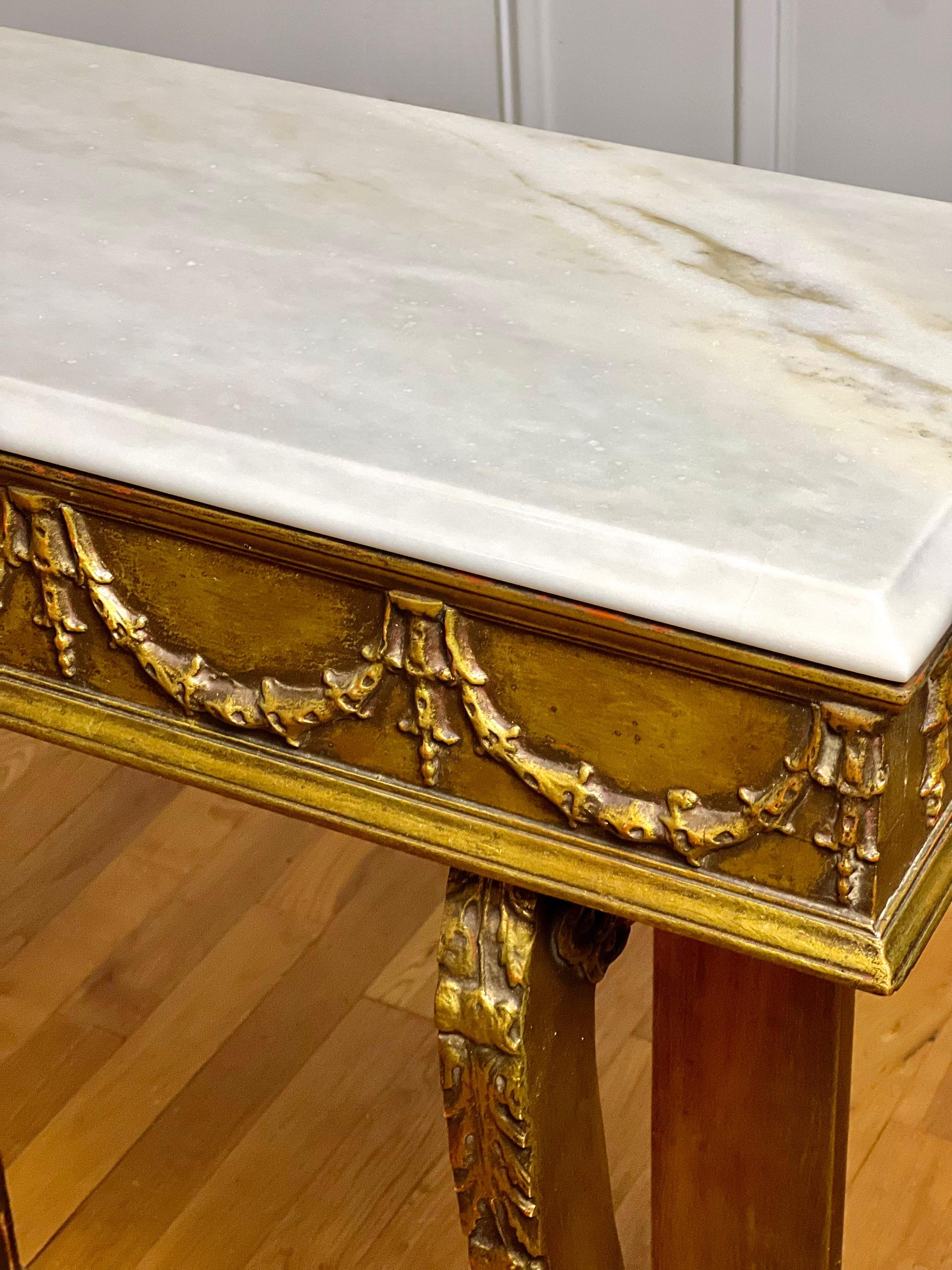 19th Century English Giltwood and Marble Narrow Console Table en vente 2