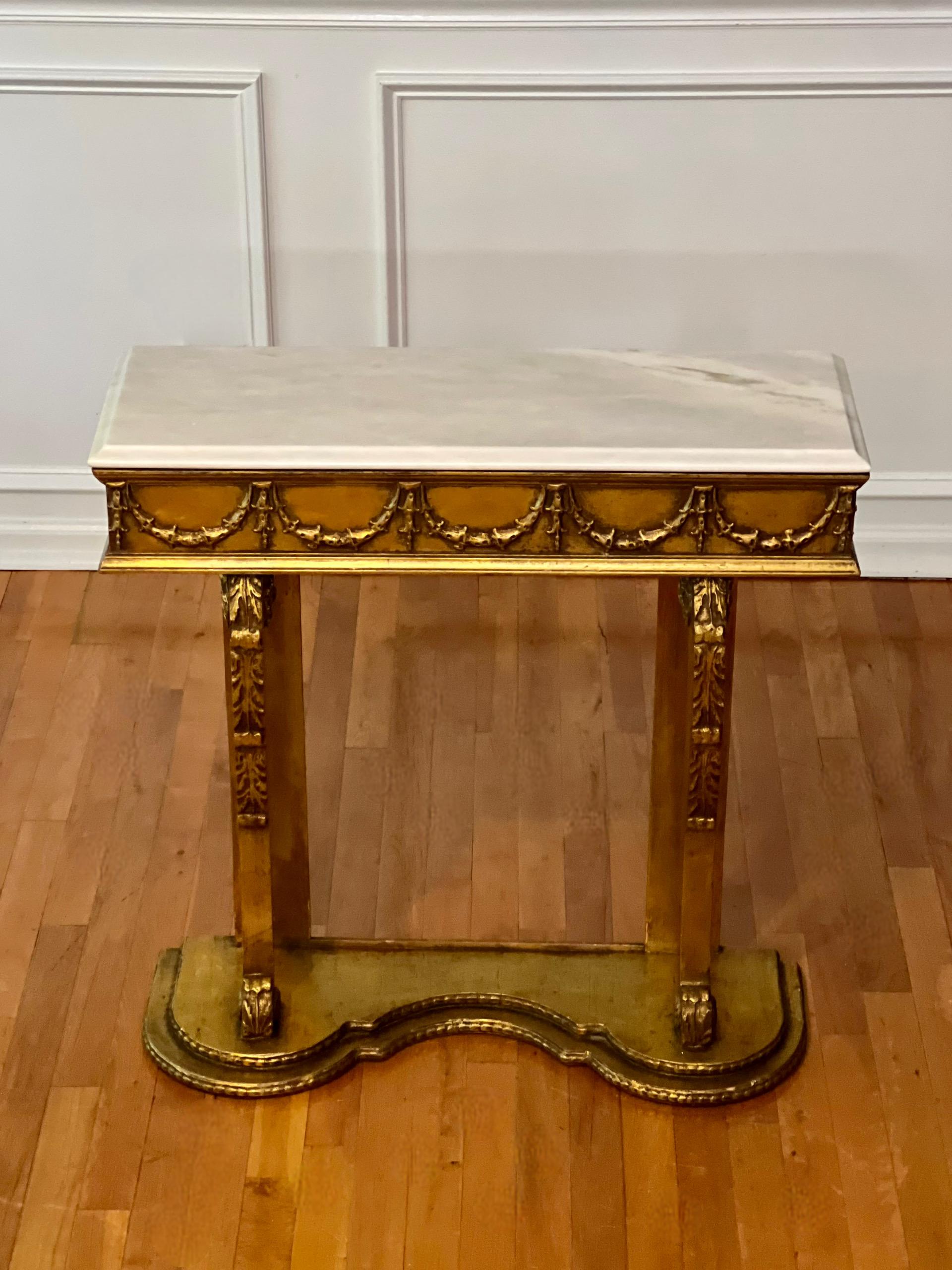 19th Century English Giltwood and Marble Narrow Console Table Bon état - En vente à Doylestown, PA