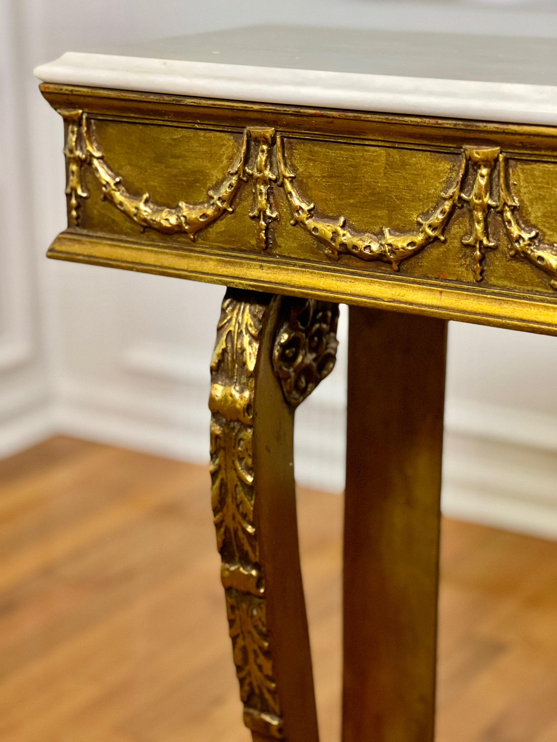 19th Century English Giltwood and Marble Narrow Console Table en vente 1
